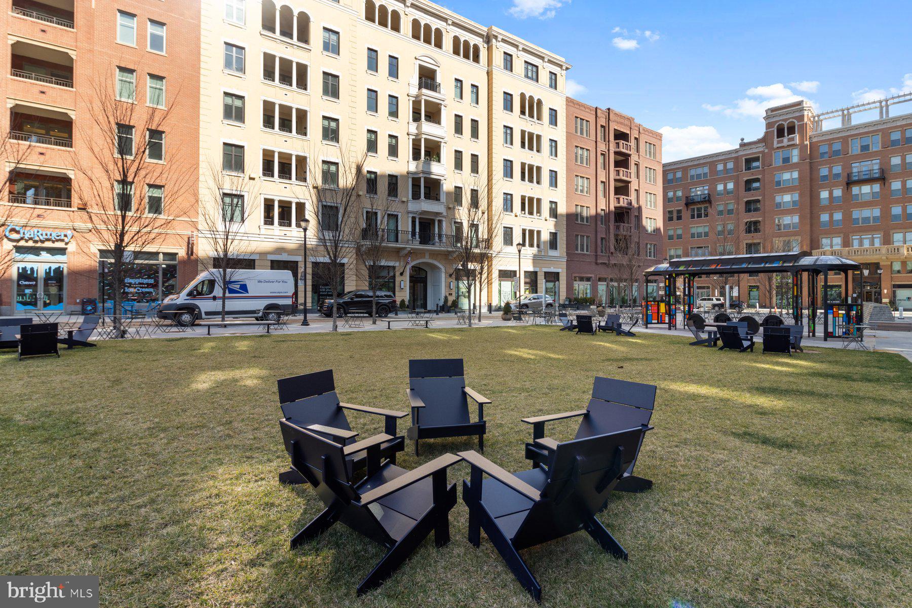 Real estate listing preview #4