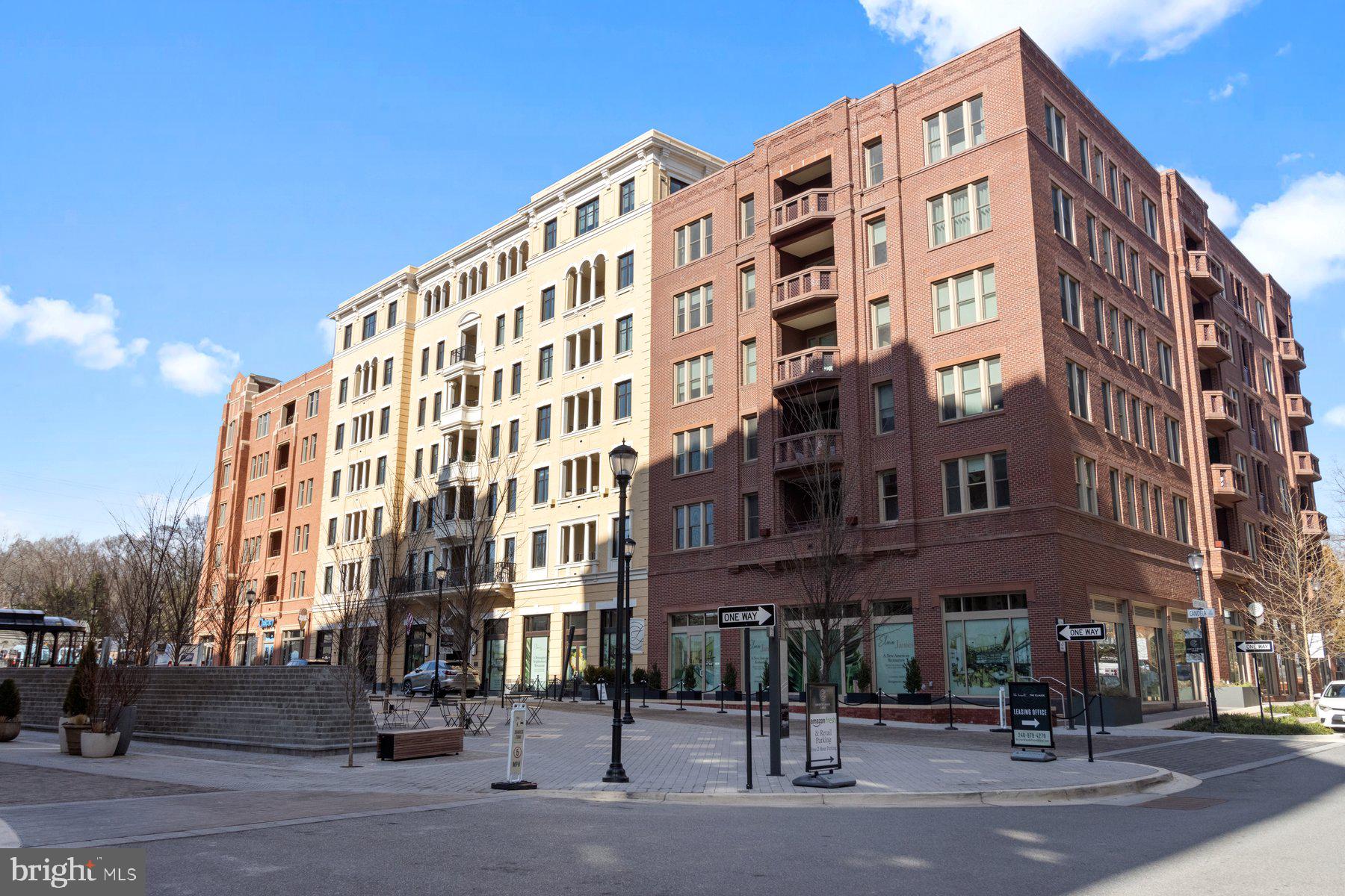 Real estate listing preview #2