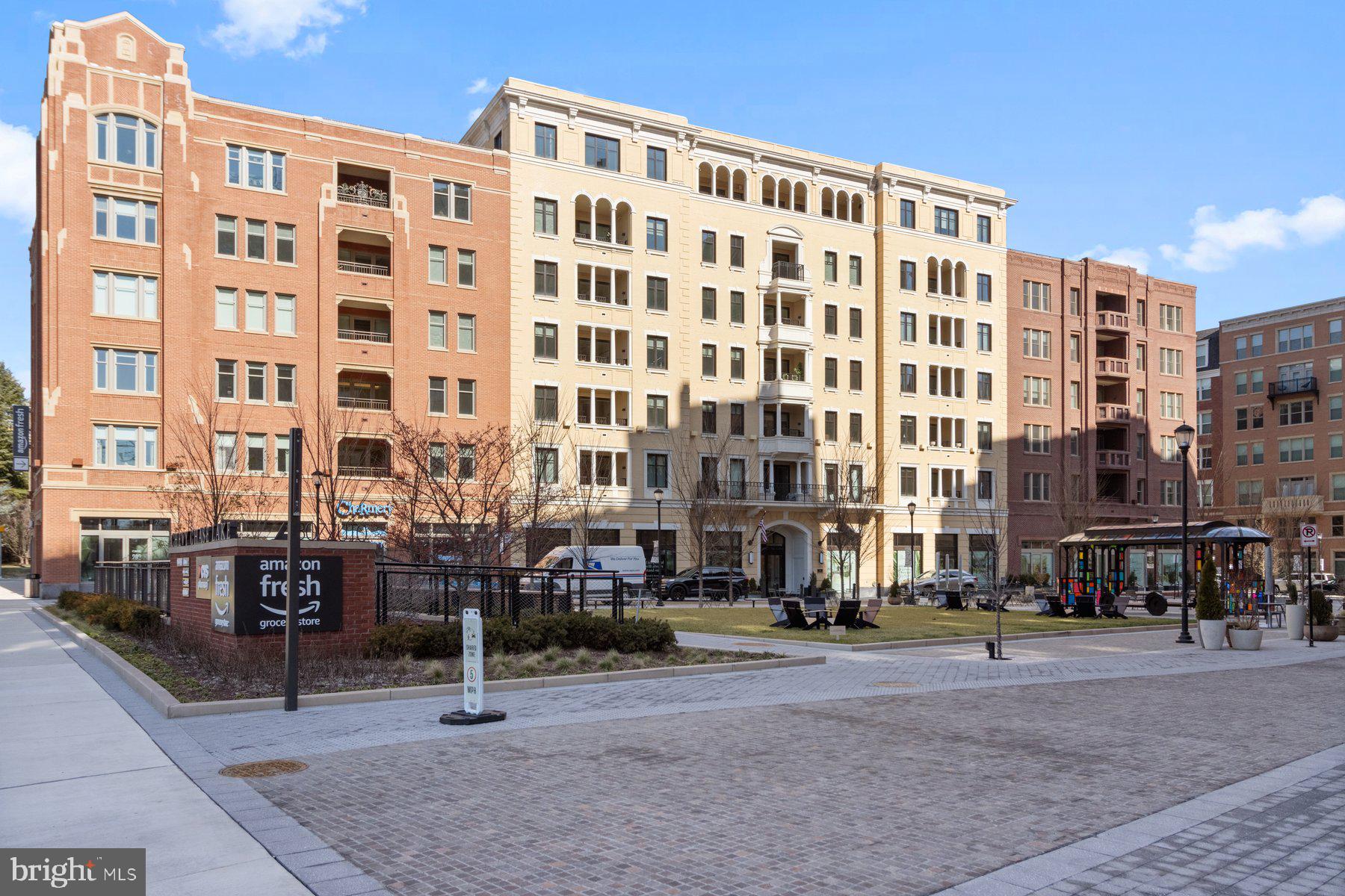 Real estate listing preview #3