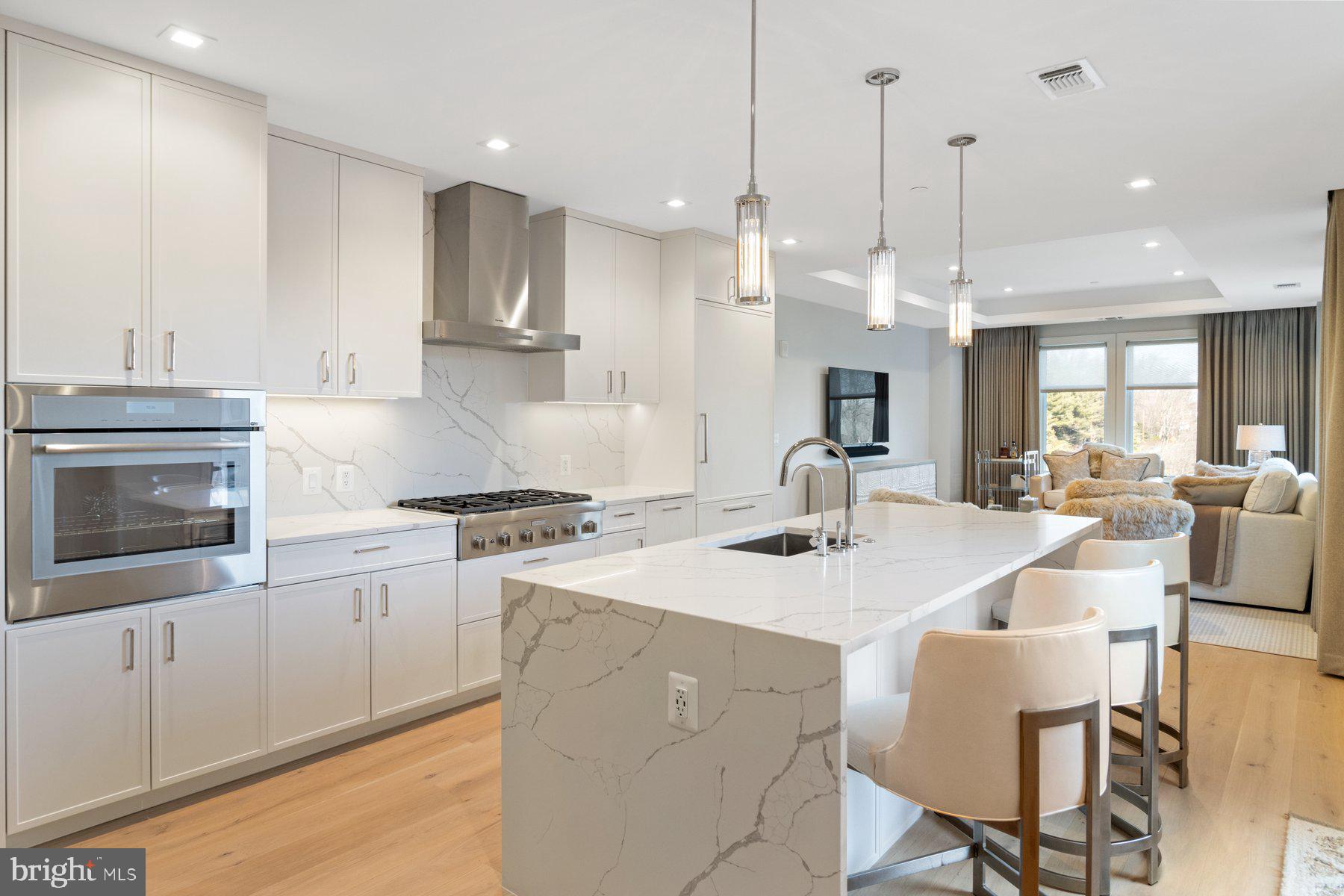 Real estate listing preview #11