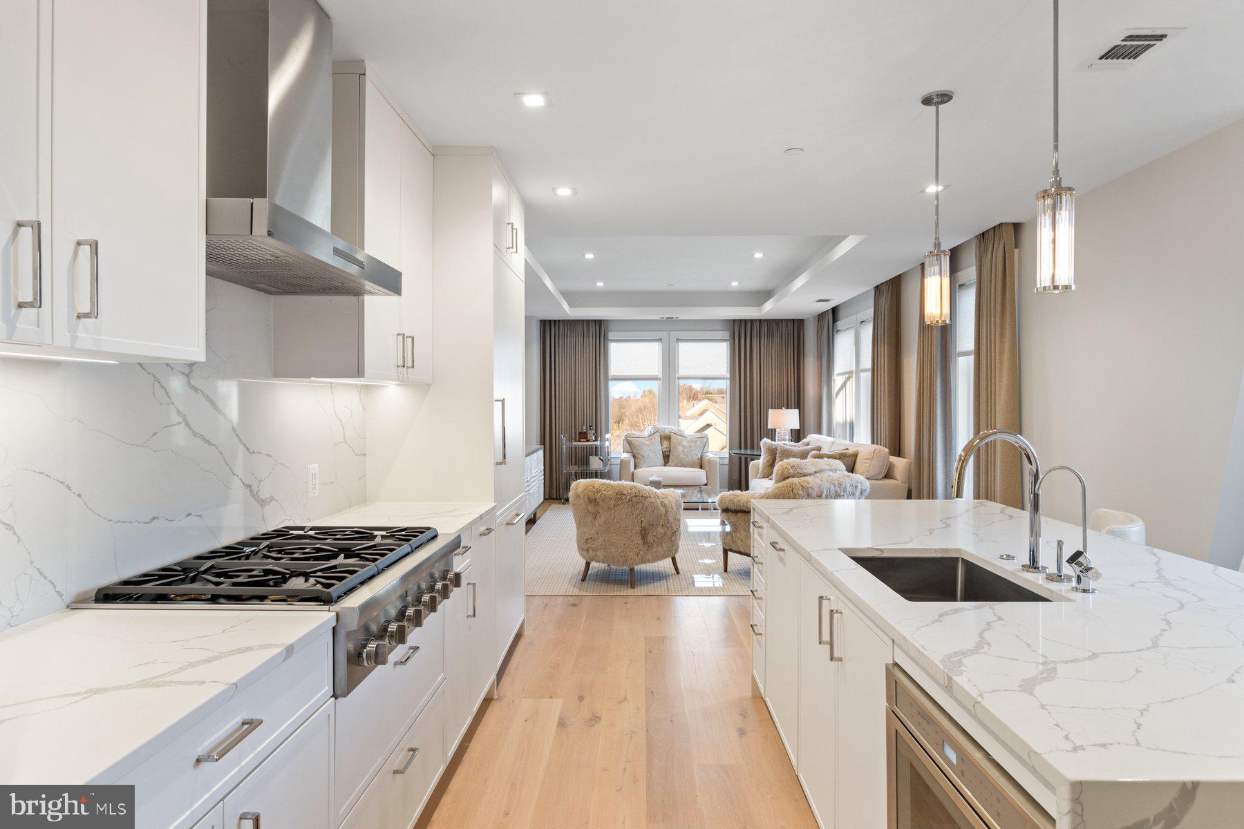 Real estate listing preview #12