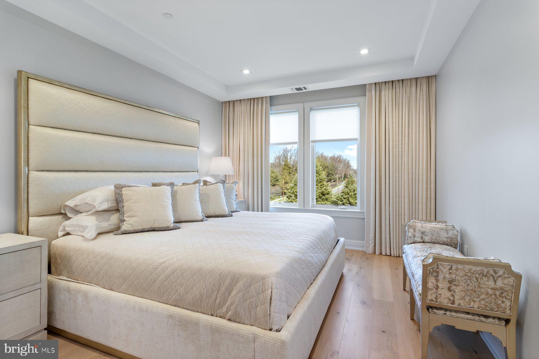 Real estate listing preview #17