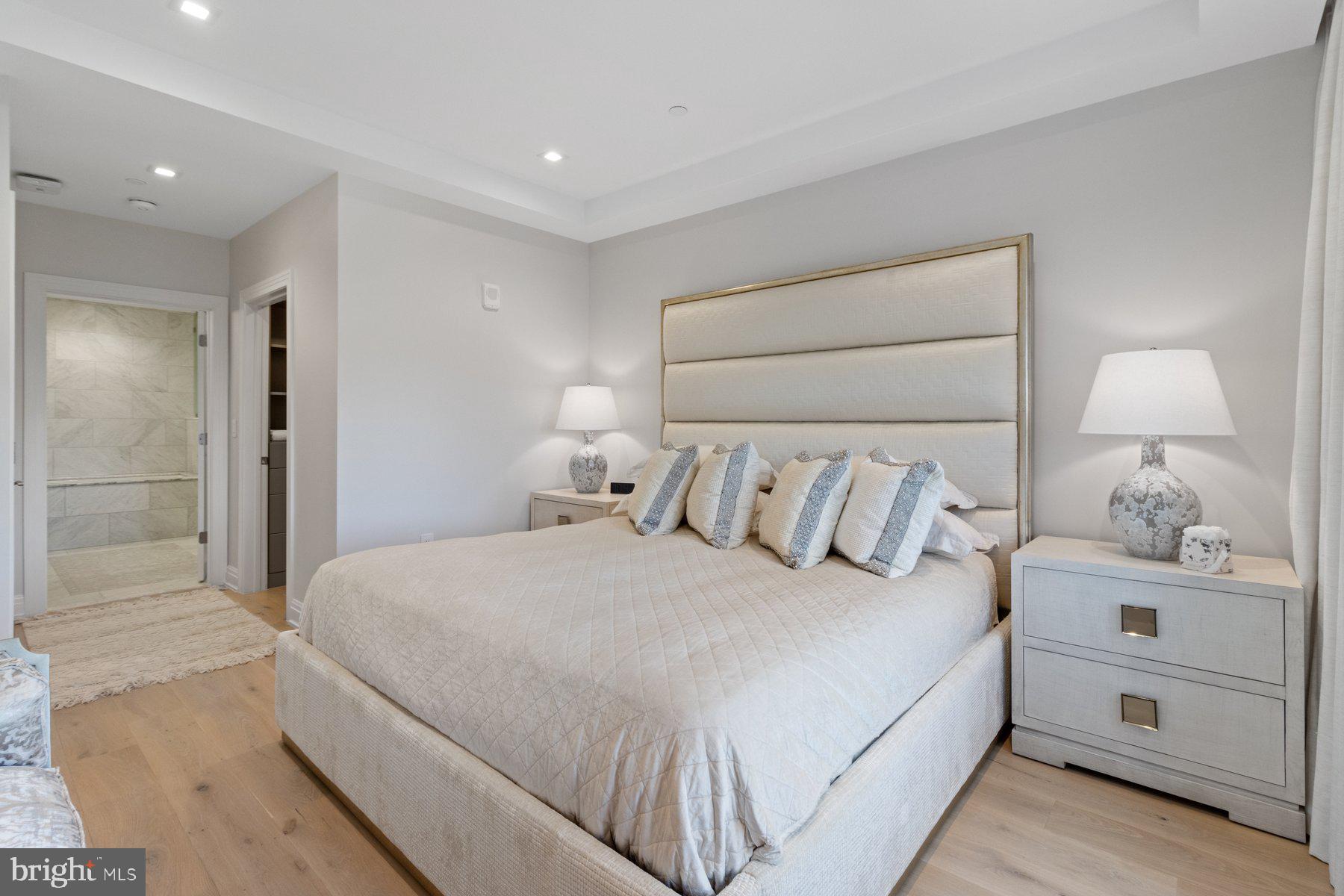 Real estate listing preview #18