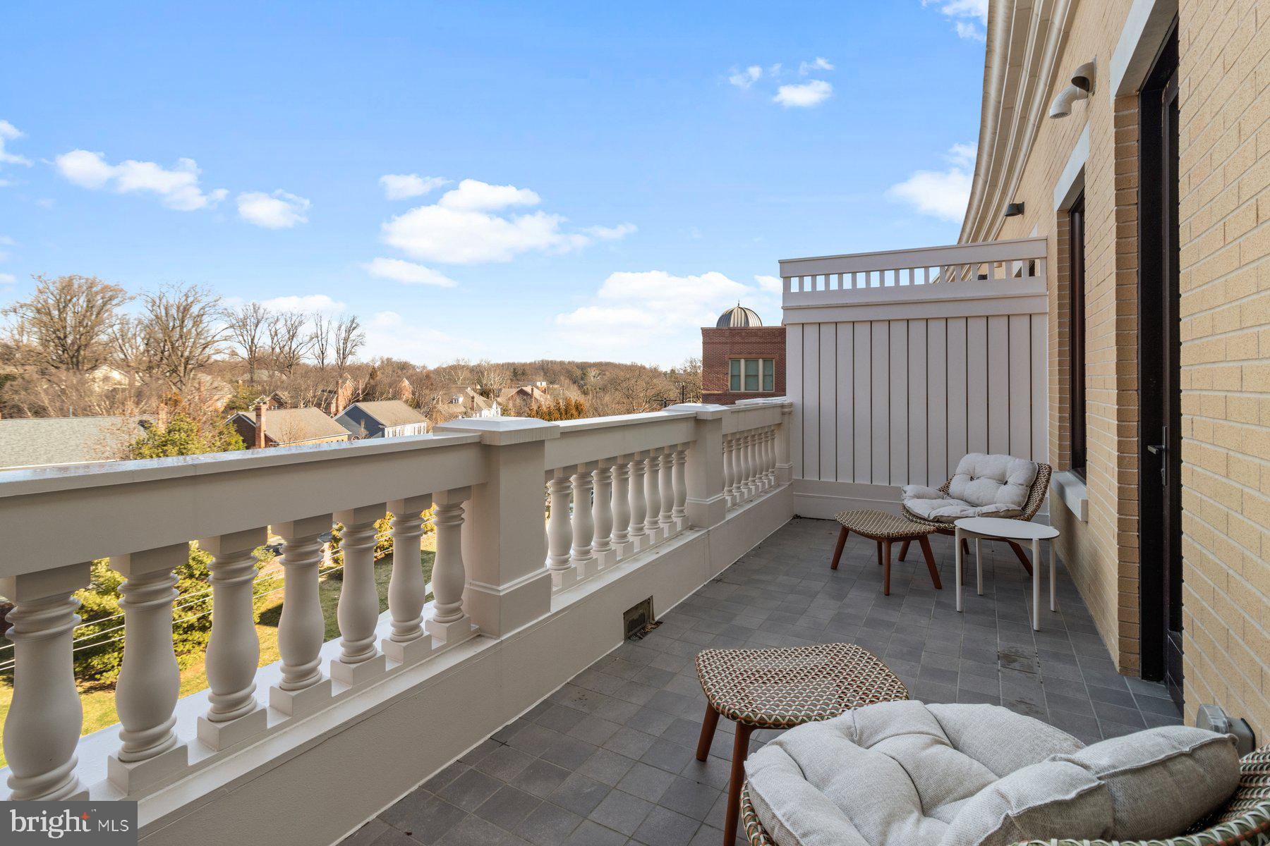 Real estate listing preview #29