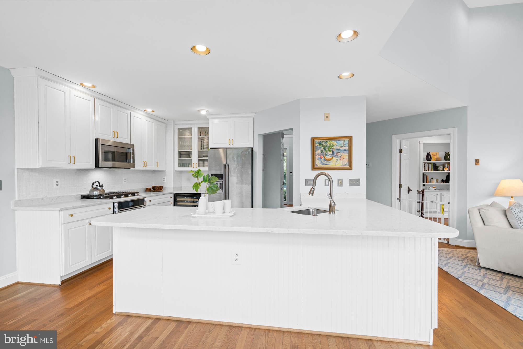 Real estate listing preview #24