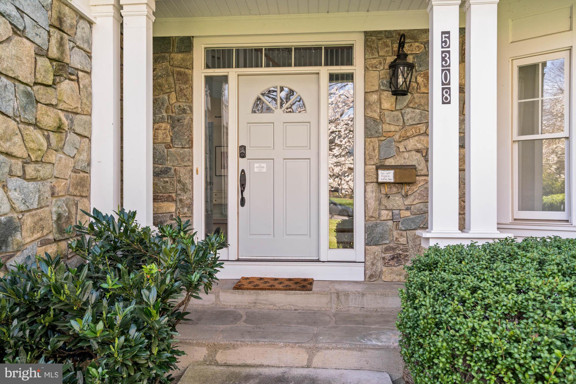 Real estate listing preview #4