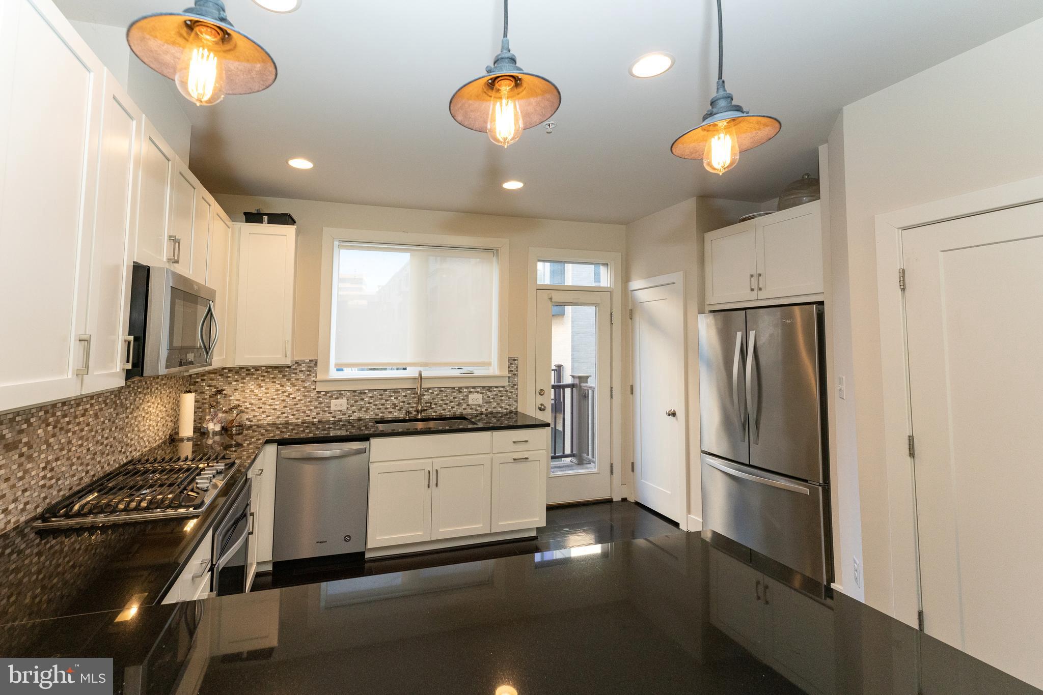 Real estate listing preview #5