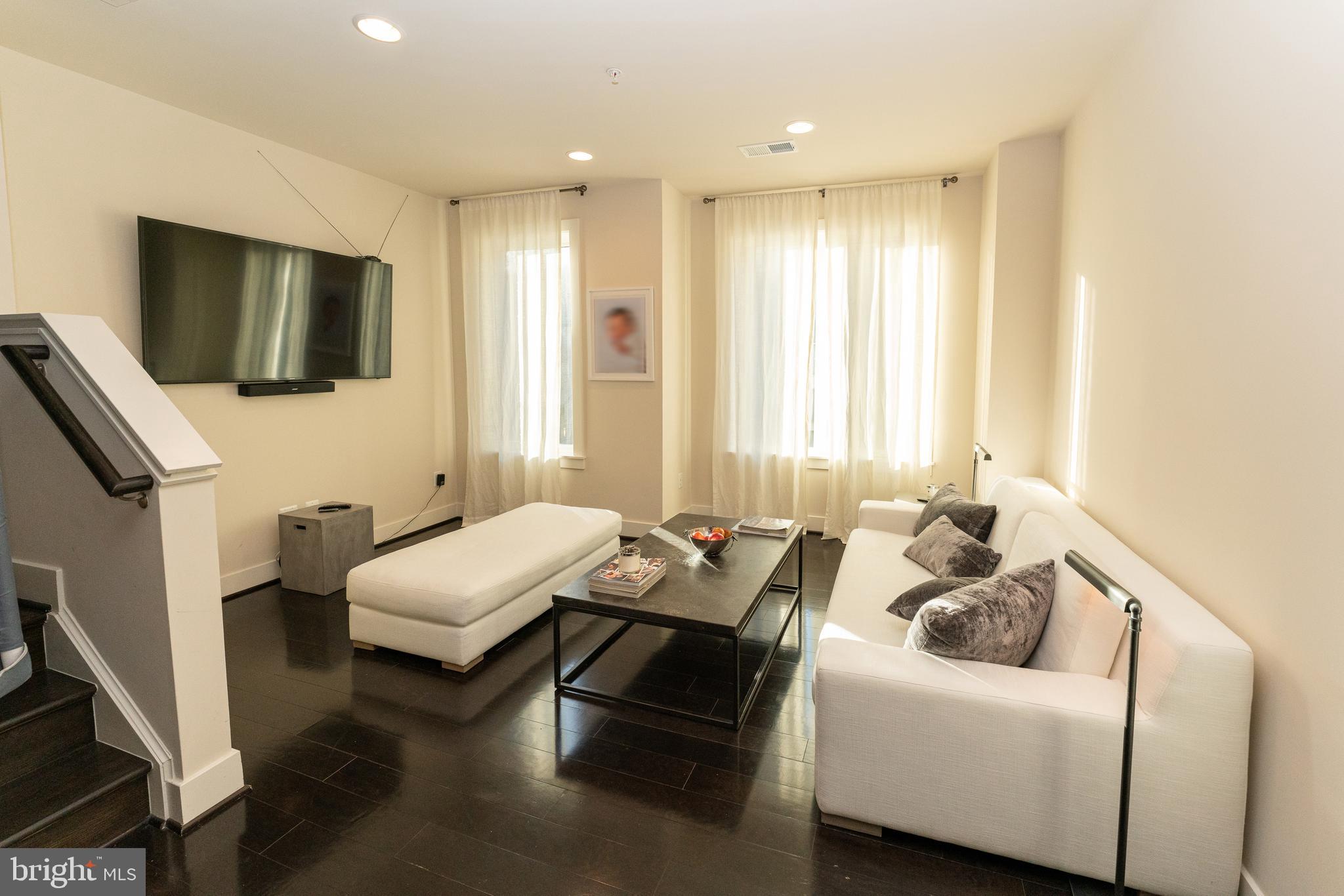 Real estate listing preview #13