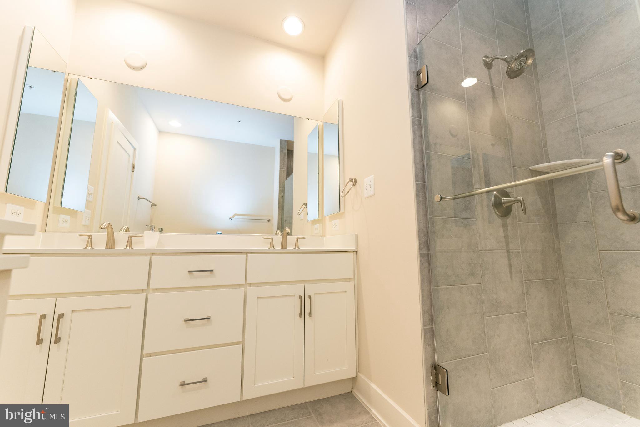 Real estate listing preview #32