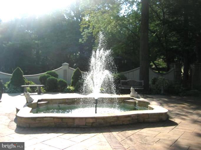 Real estate listing preview #2