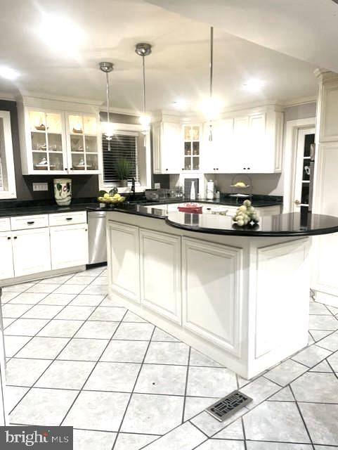 Real estate listing preview #6