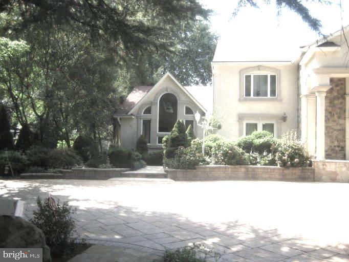 Real estate listing preview #3