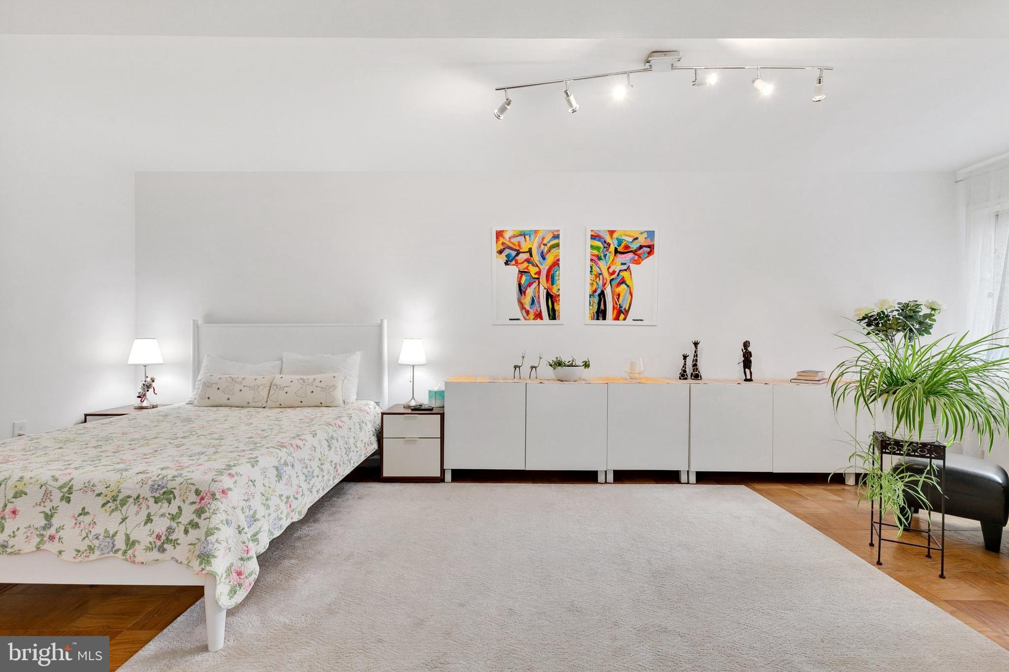 Real estate listing preview #16