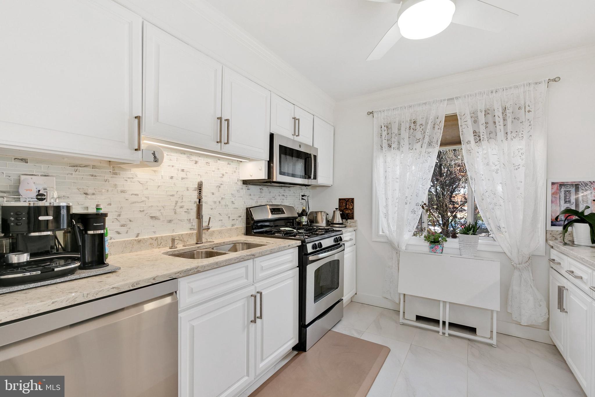 Real estate listing preview #9