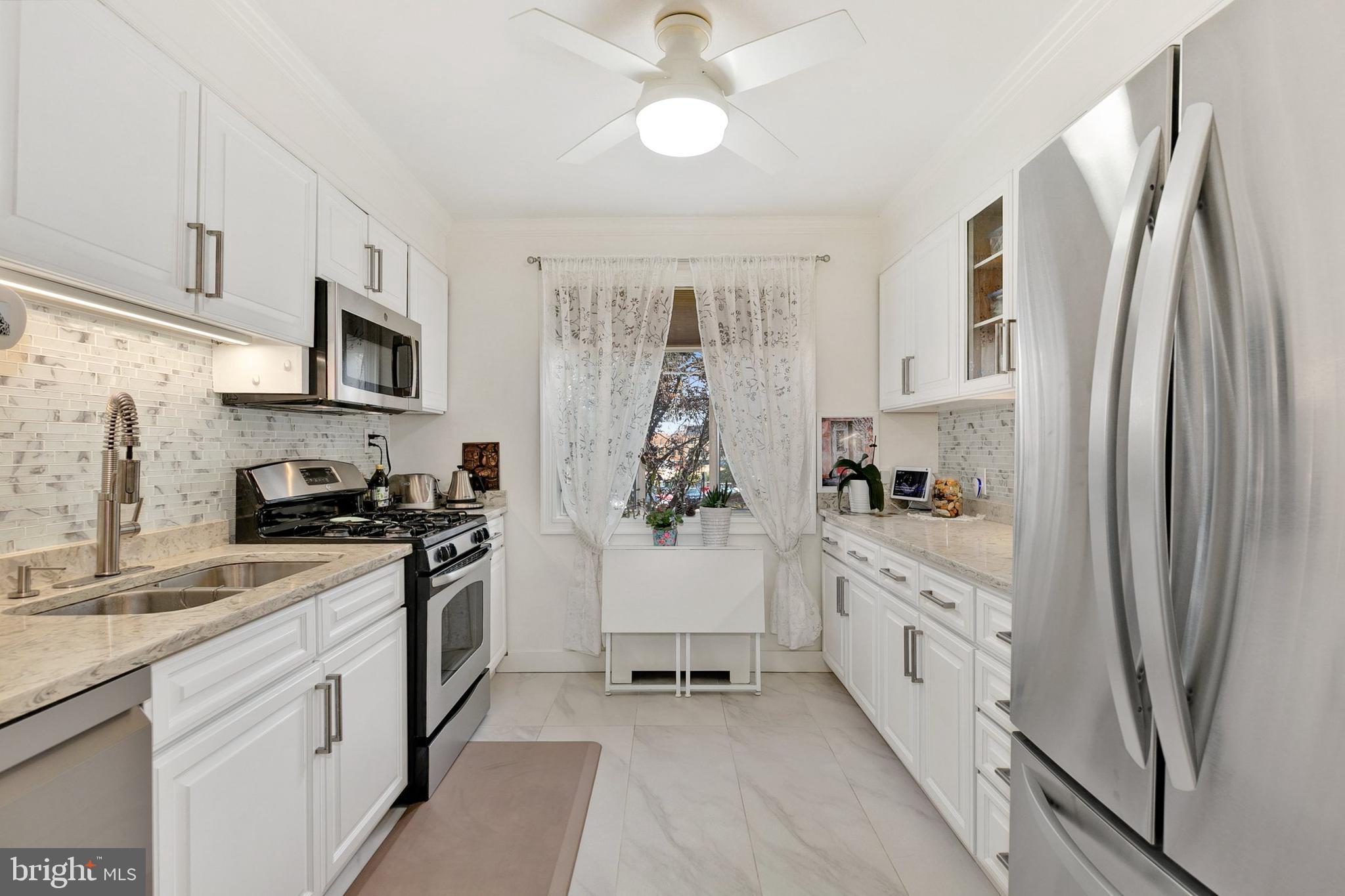 Real estate listing preview #8