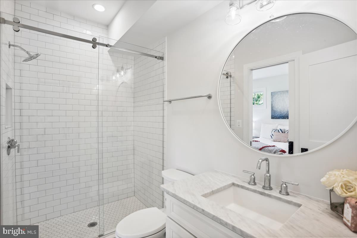 Real estate listing preview #18