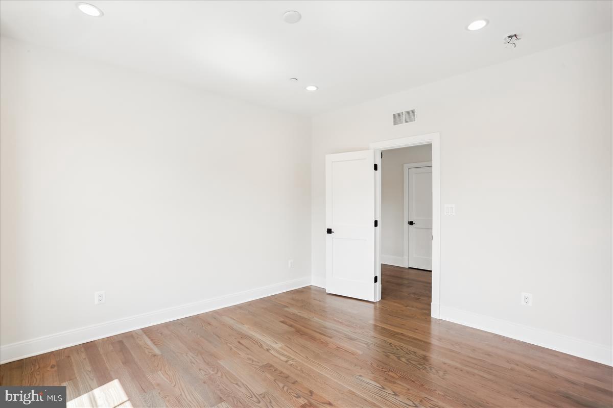 Real estate listing preview #46