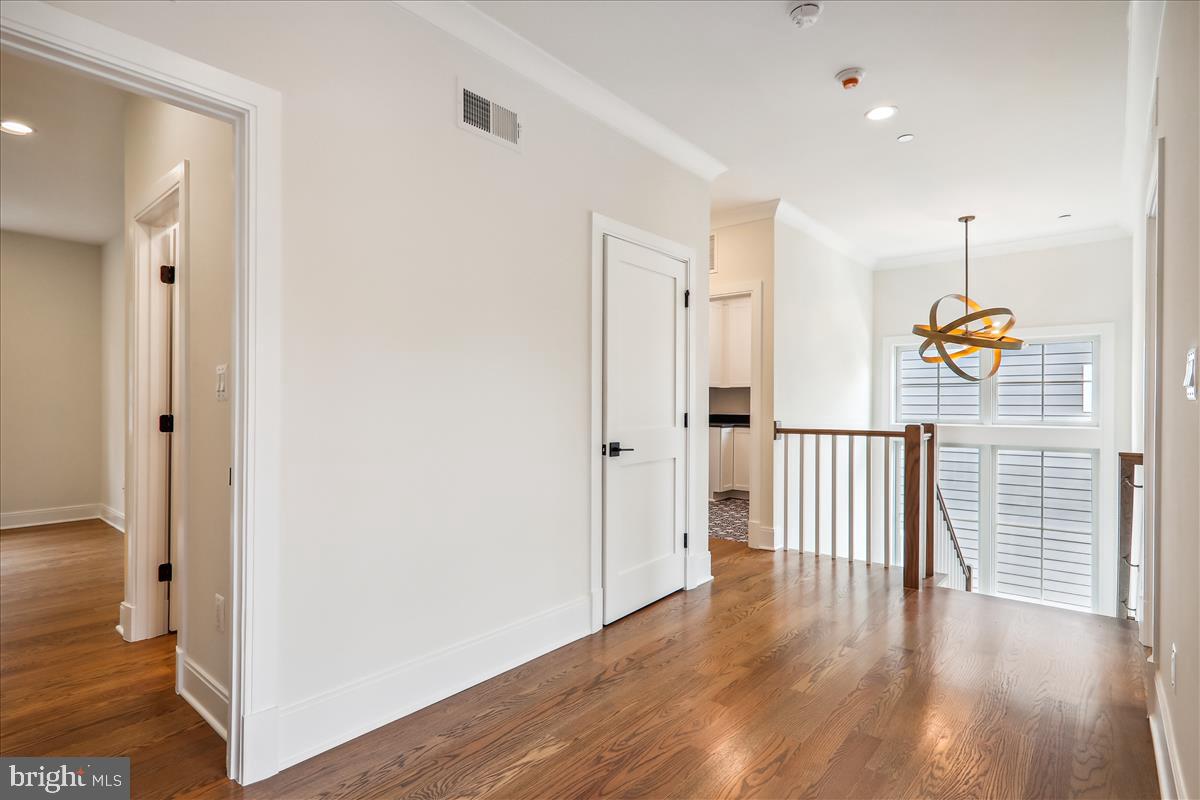 Real estate listing preview #33