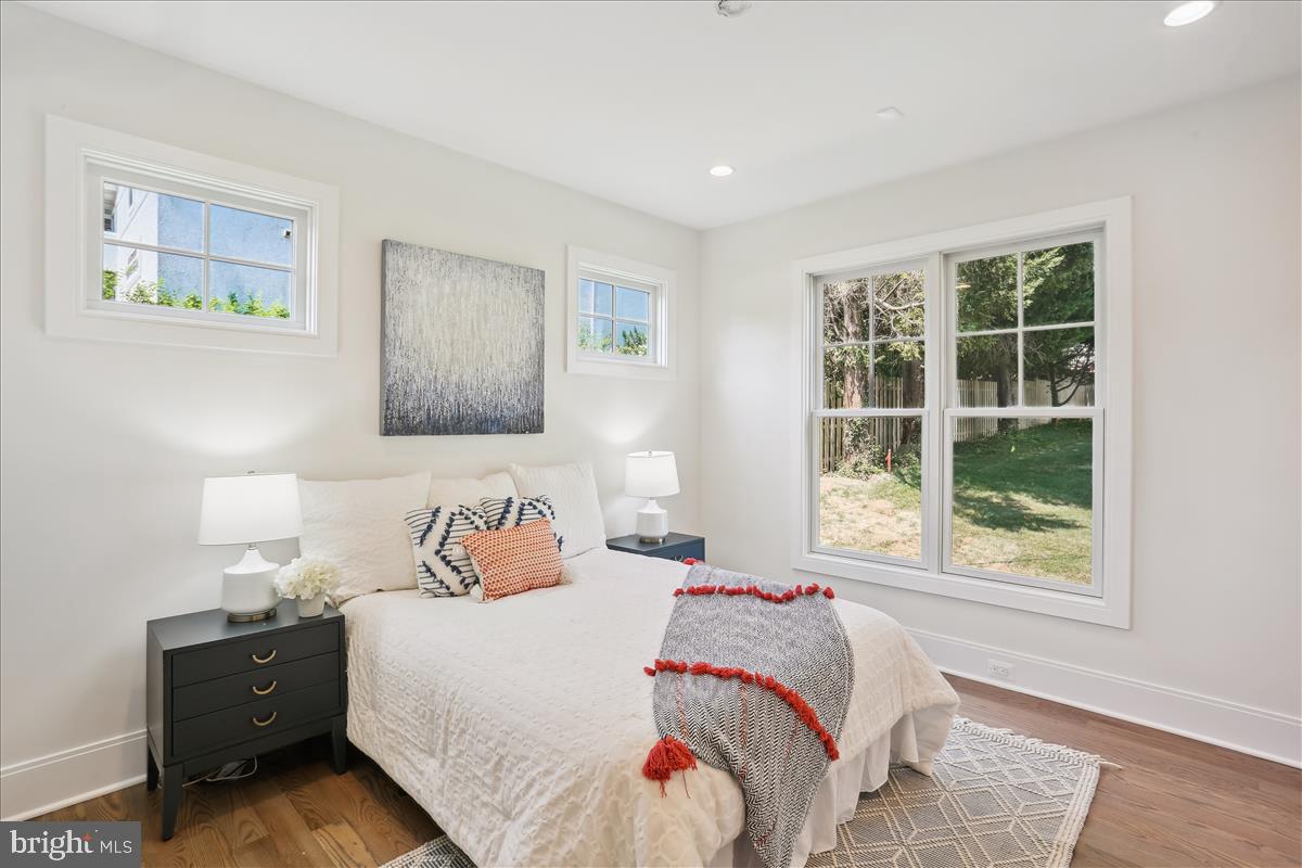 Real estate listing preview #15