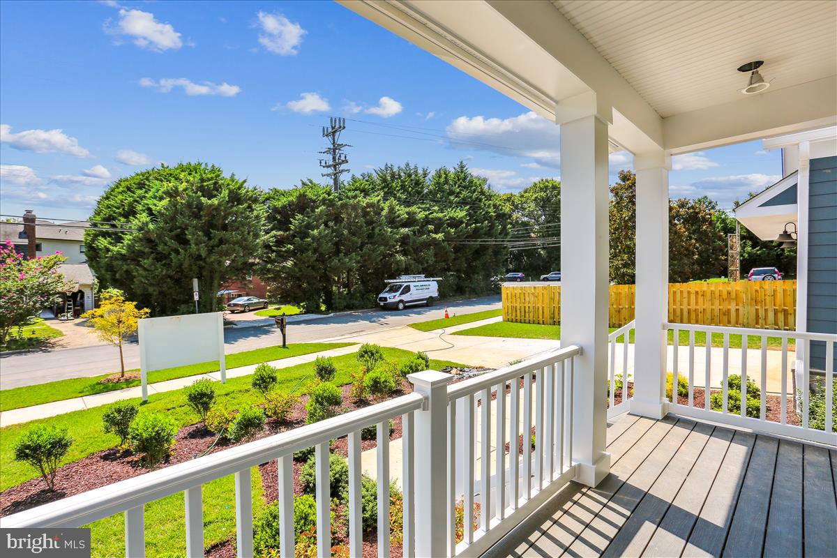 Real estate listing preview #3