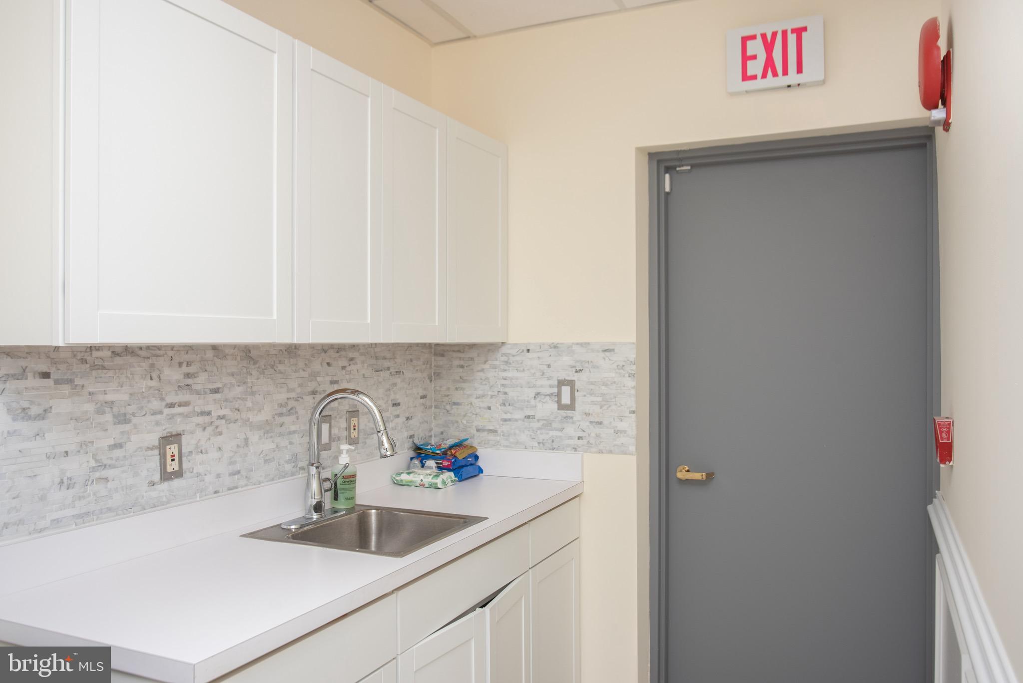 Real estate listing preview #7