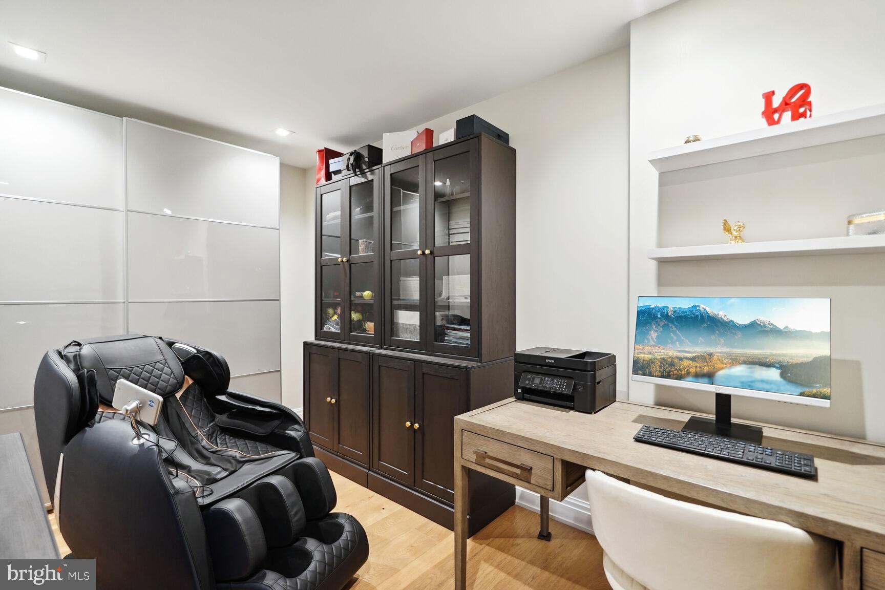 Real estate listing preview #23