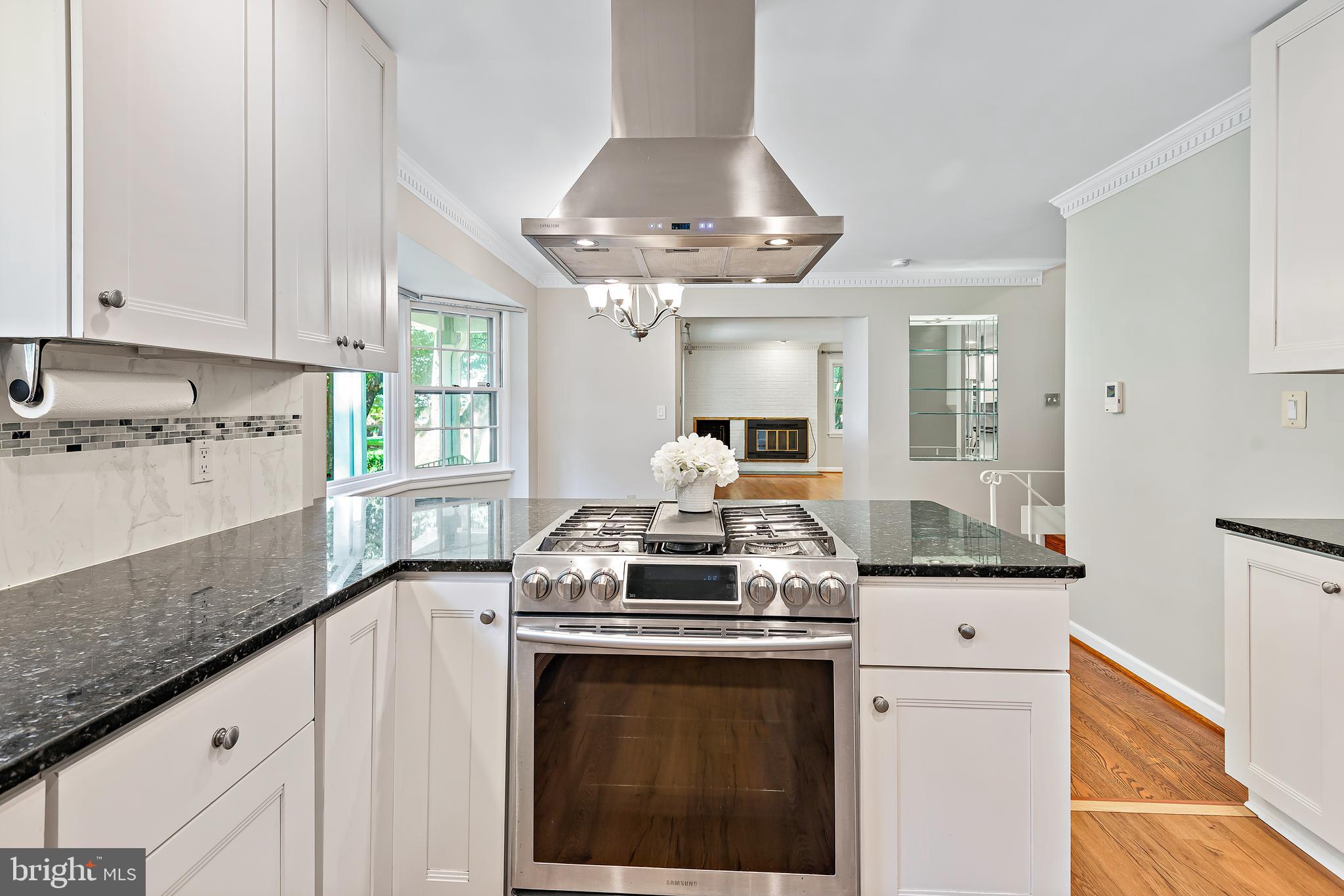 Real estate listing preview #1