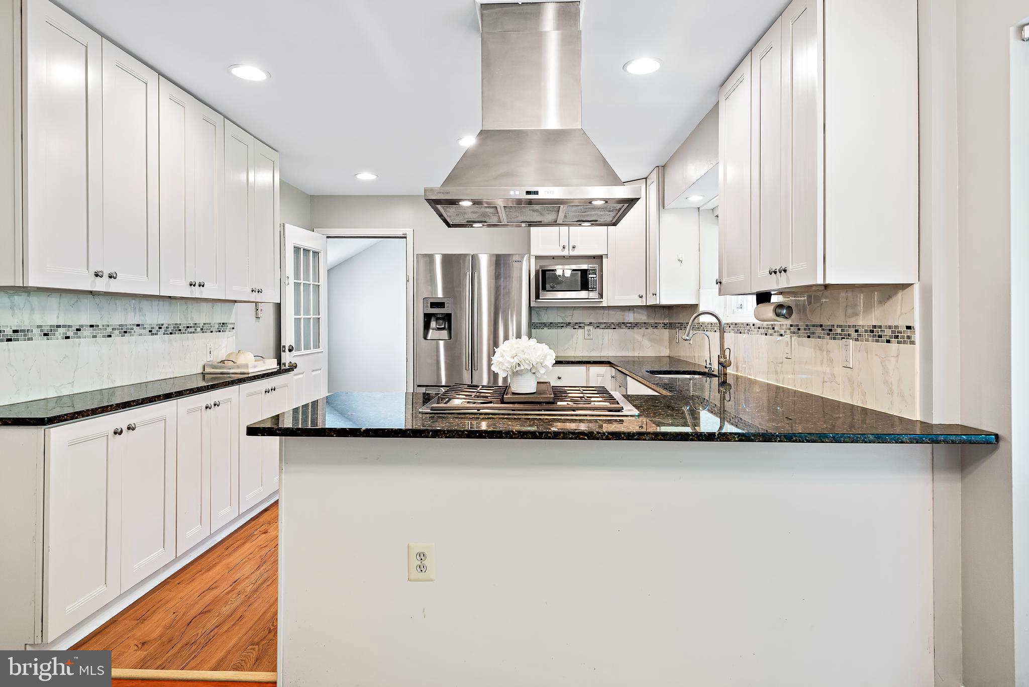 Real estate listing preview #17