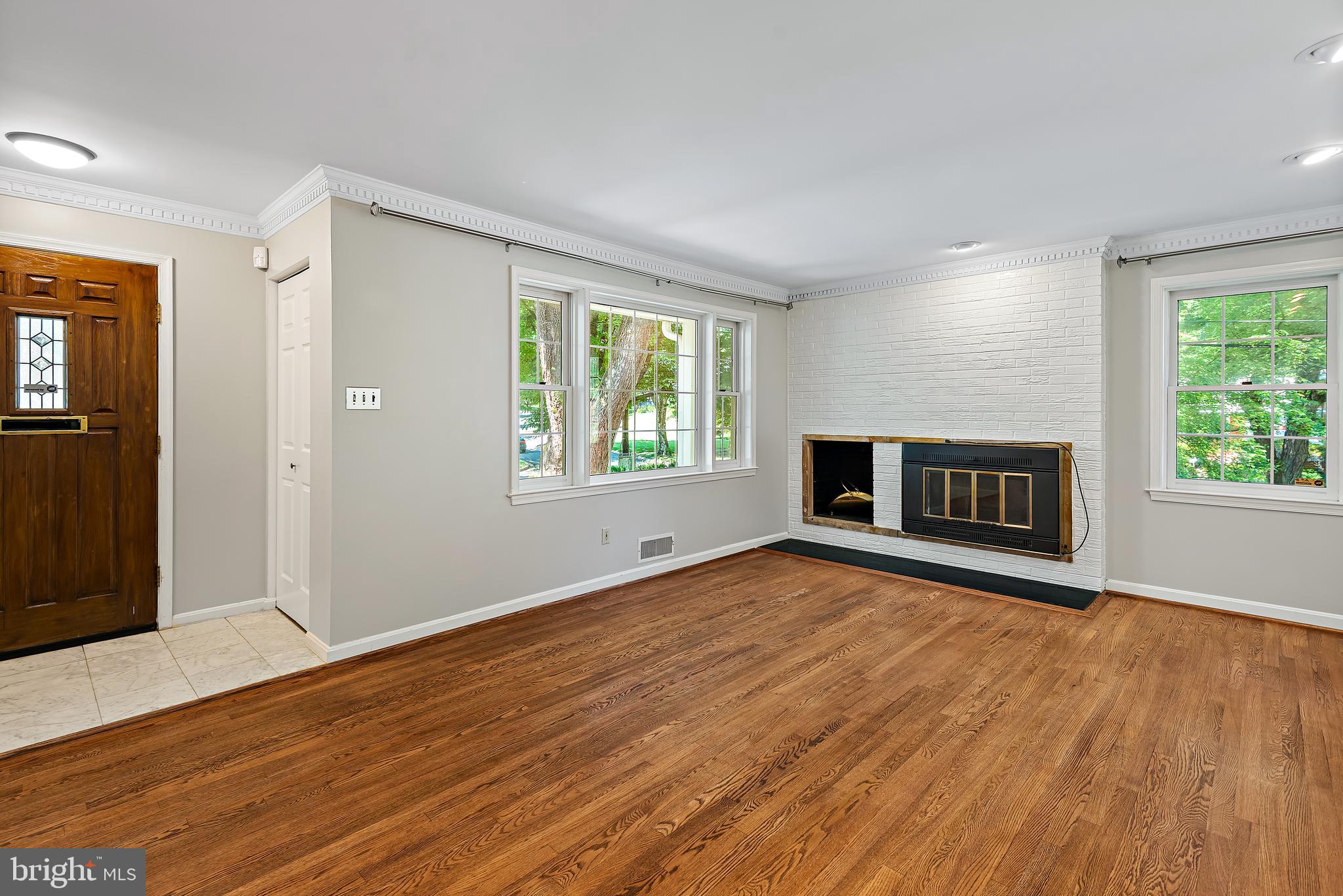 Real estate listing preview #7