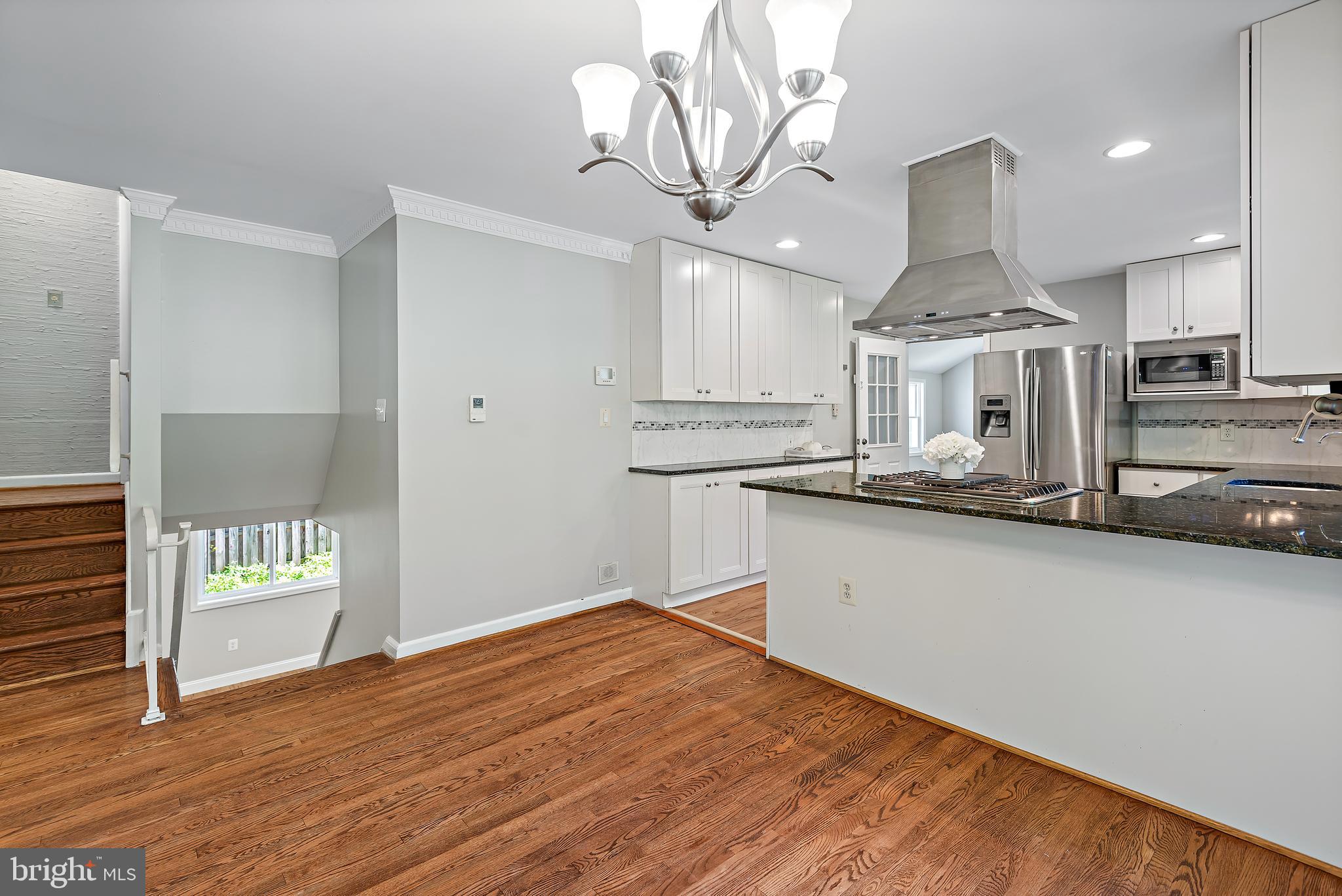 Real estate listing preview #13