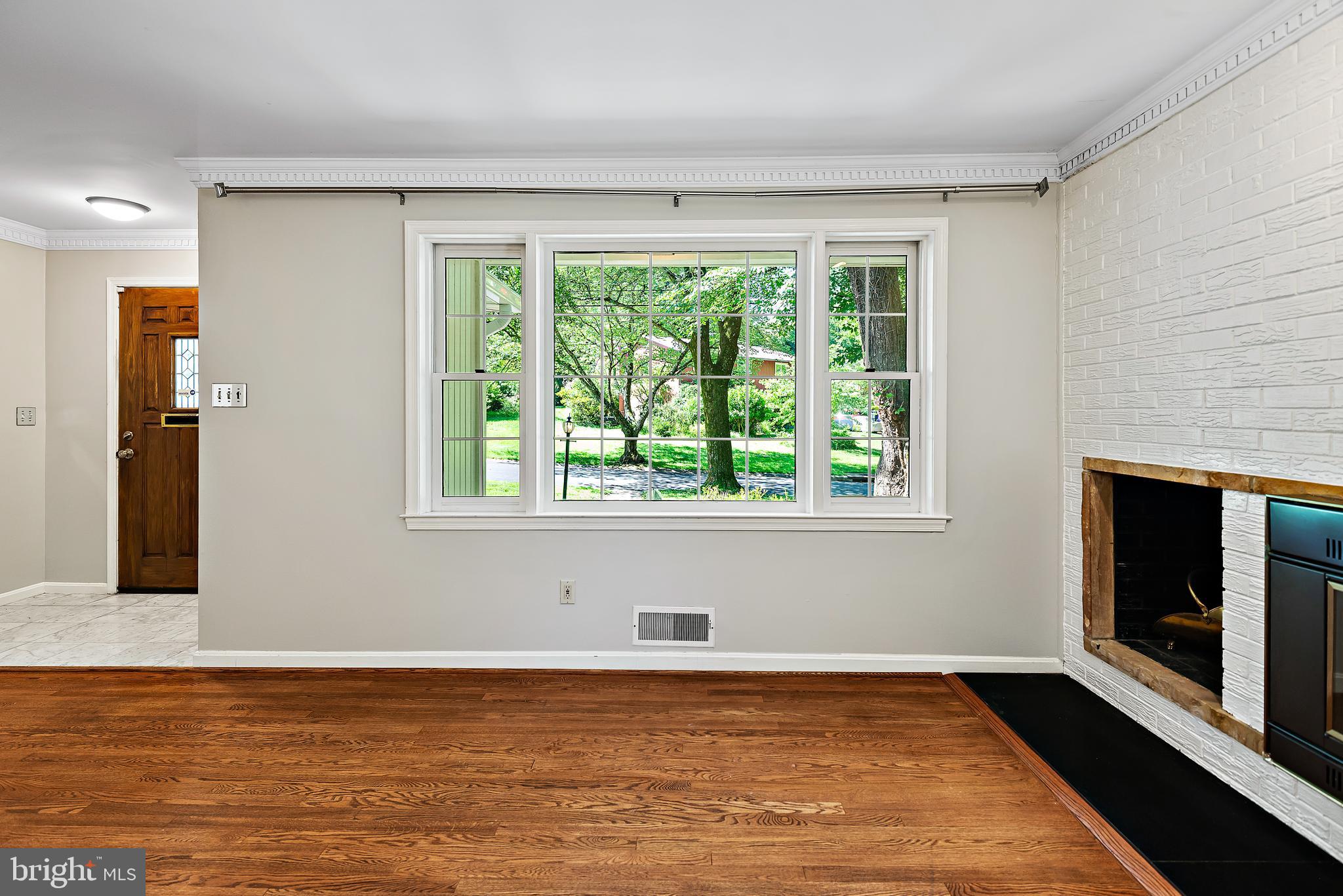 Real estate listing preview #9