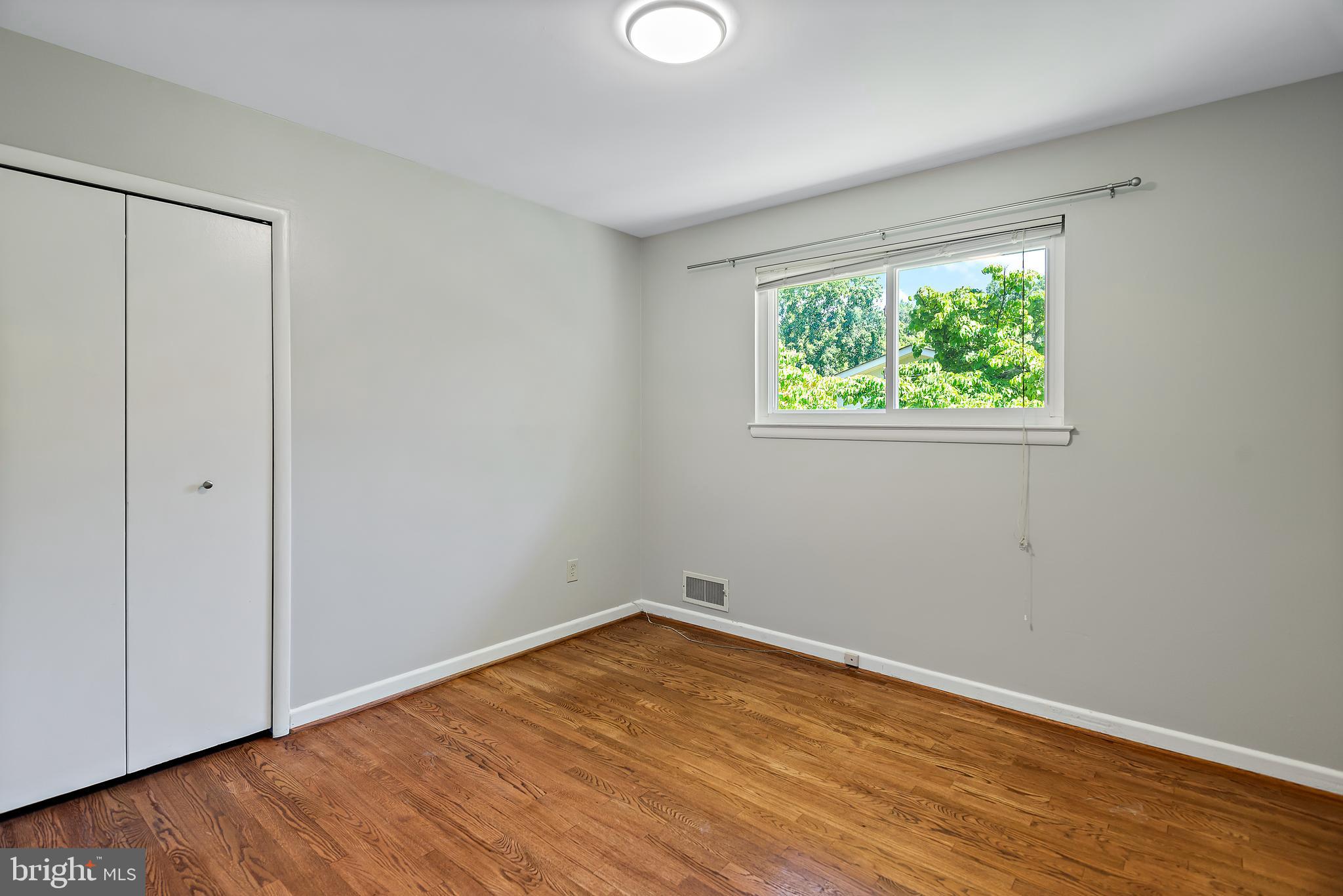 Real estate listing preview #32