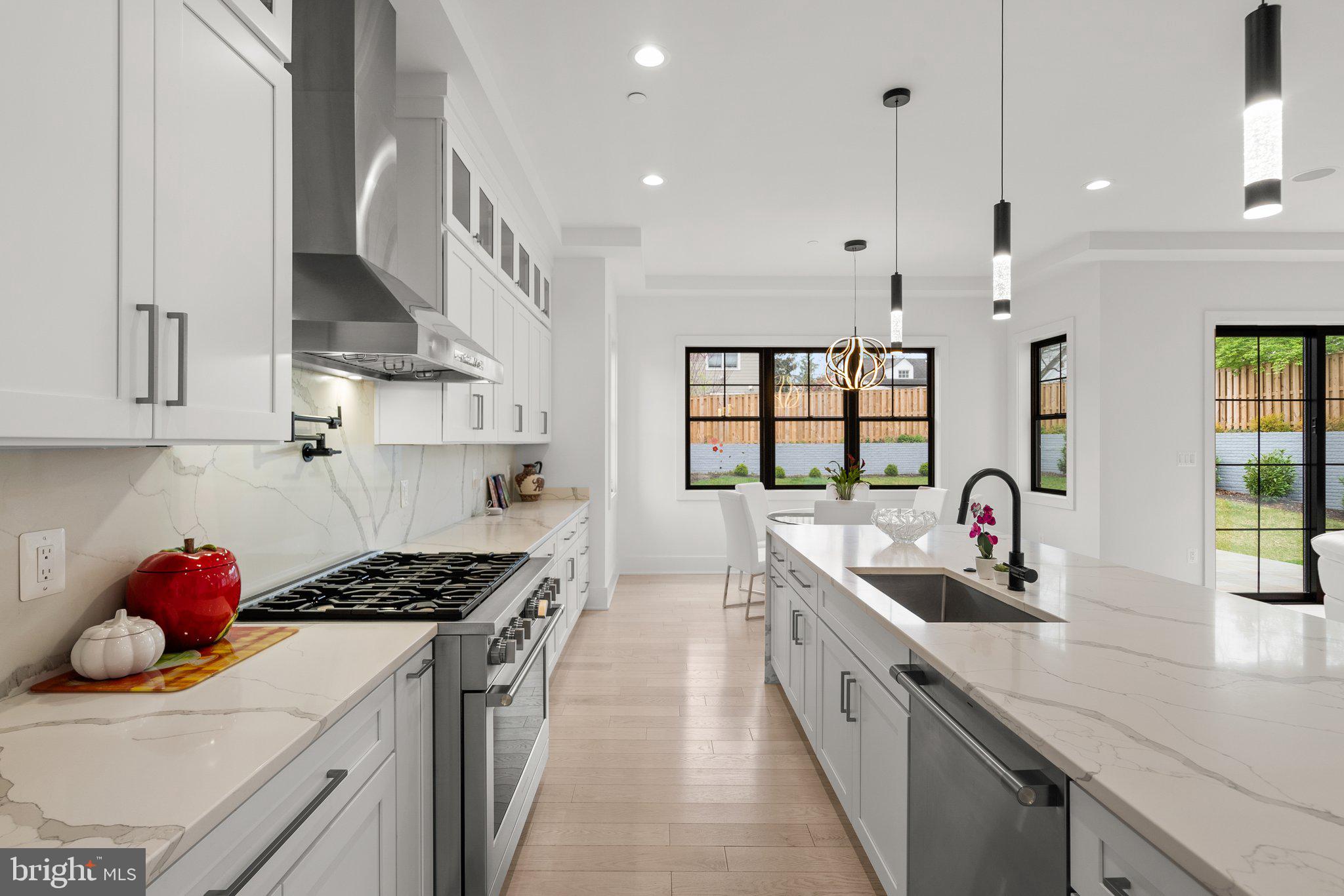 Real estate listing preview #13