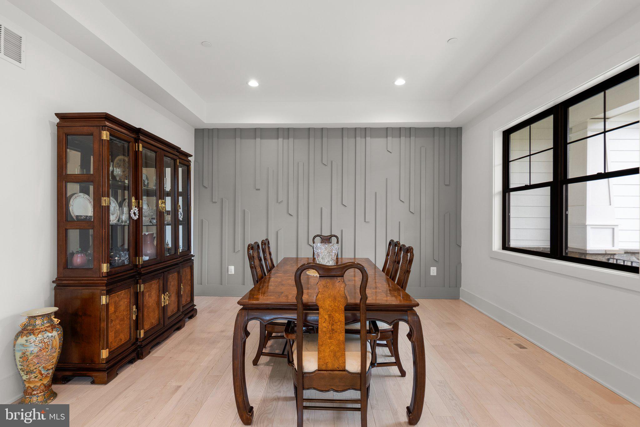 Real estate listing preview #9