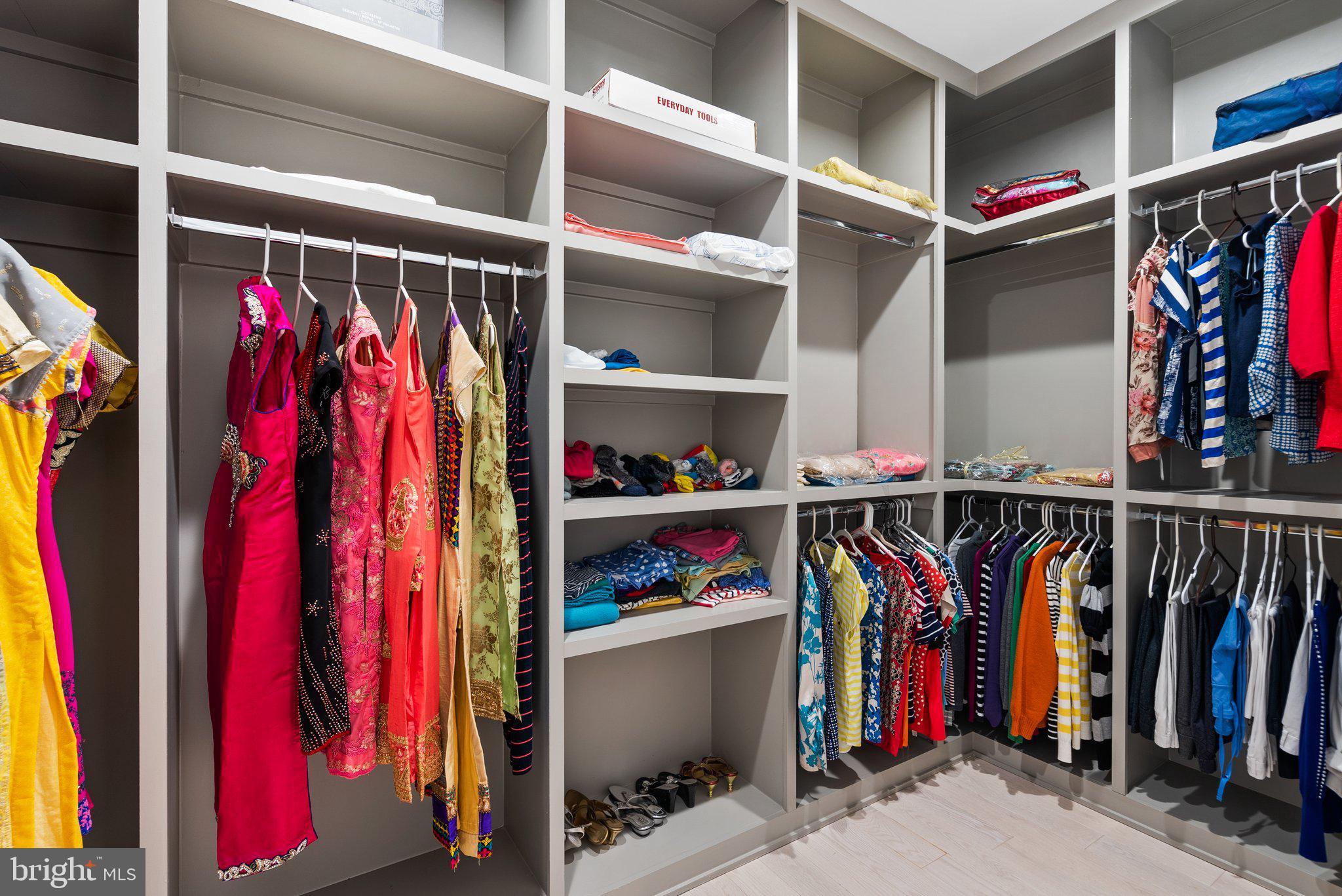 Real estate listing preview #32