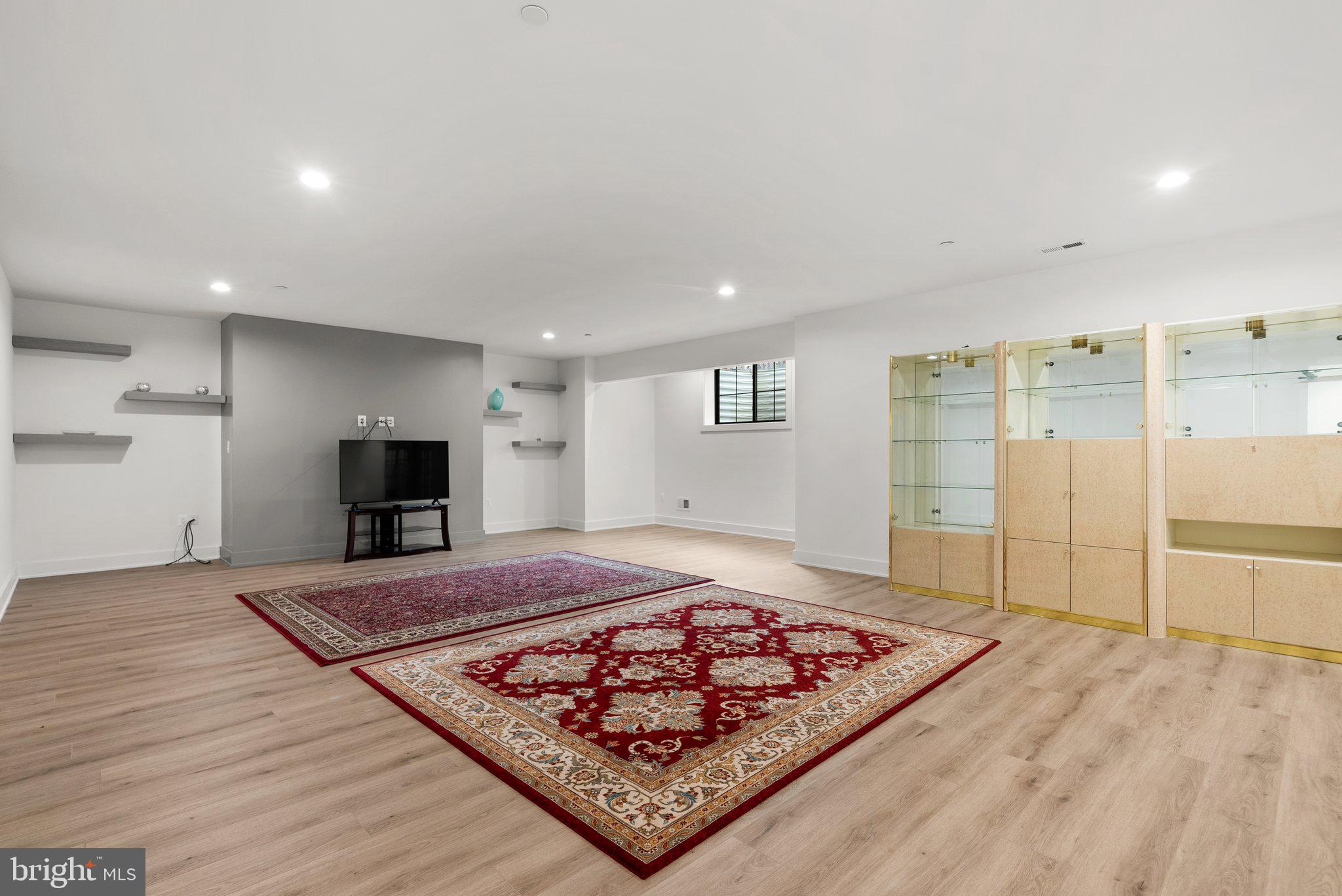 Real estate listing preview #46