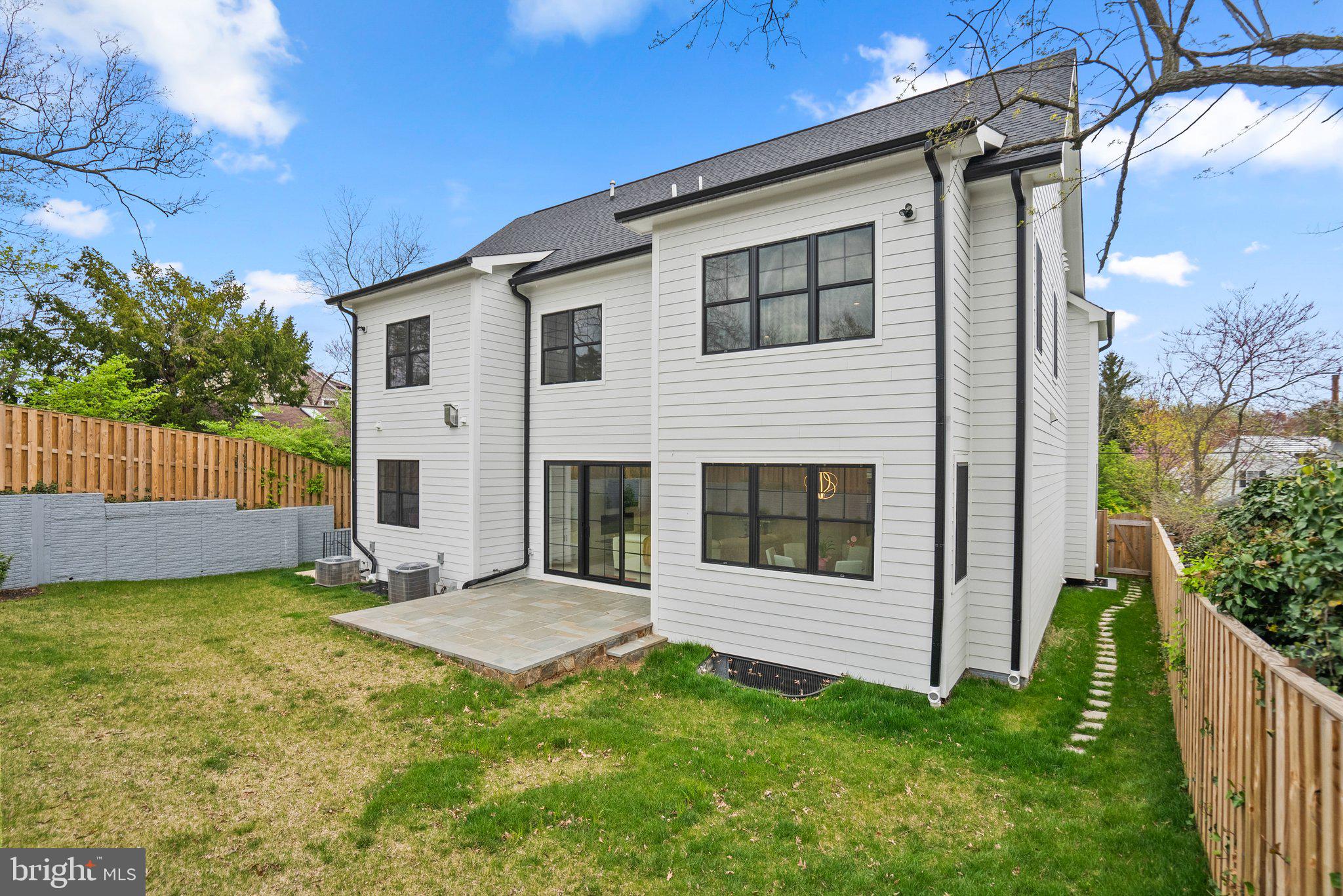 Real estate listing preview #58