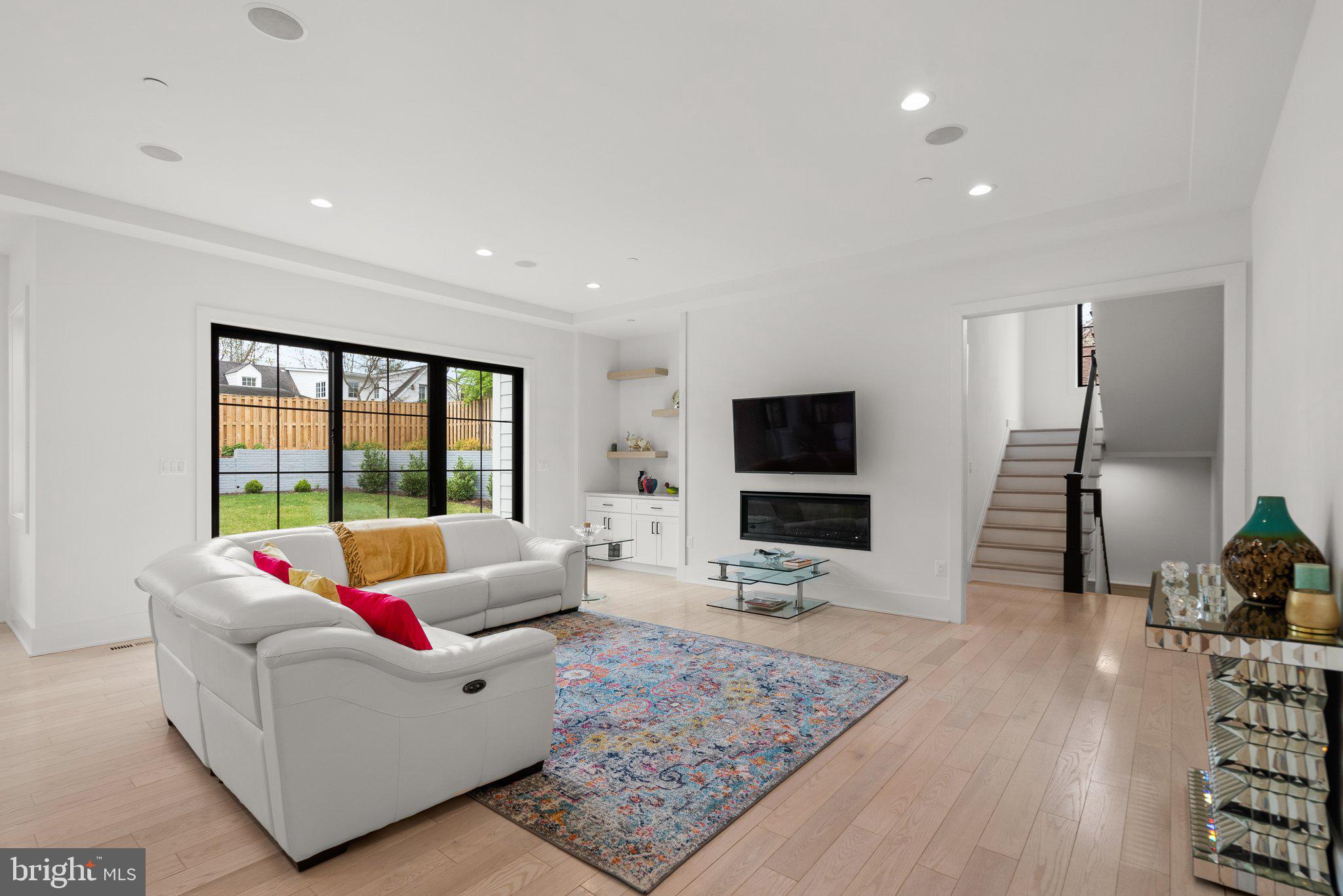 Real estate listing preview #22