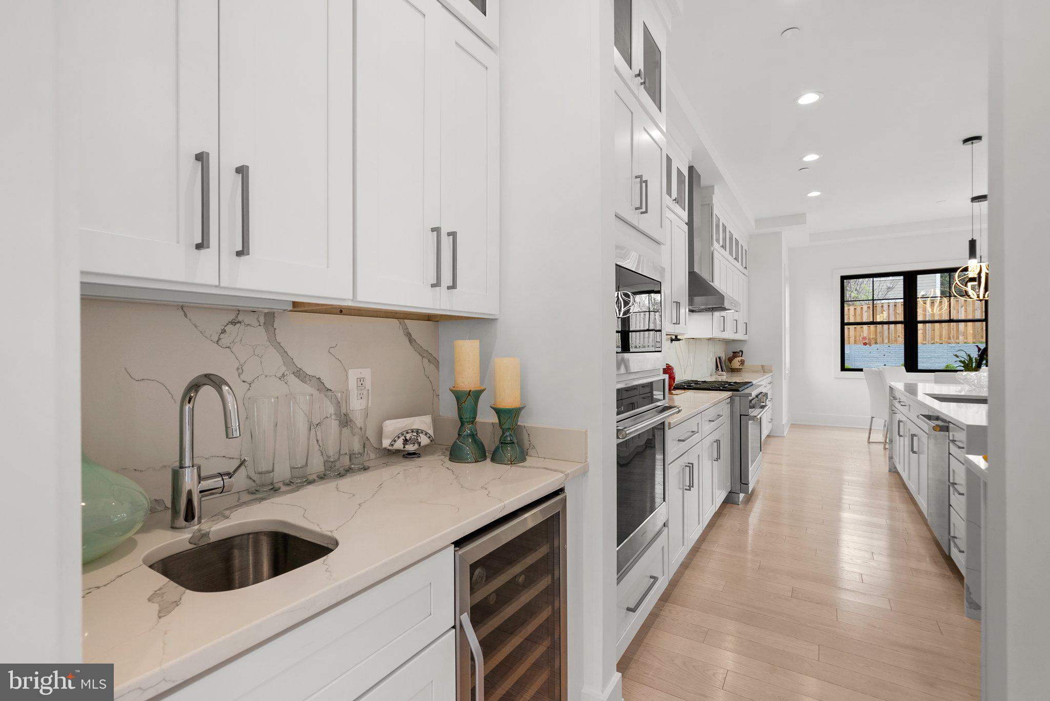 Real estate listing preview #11