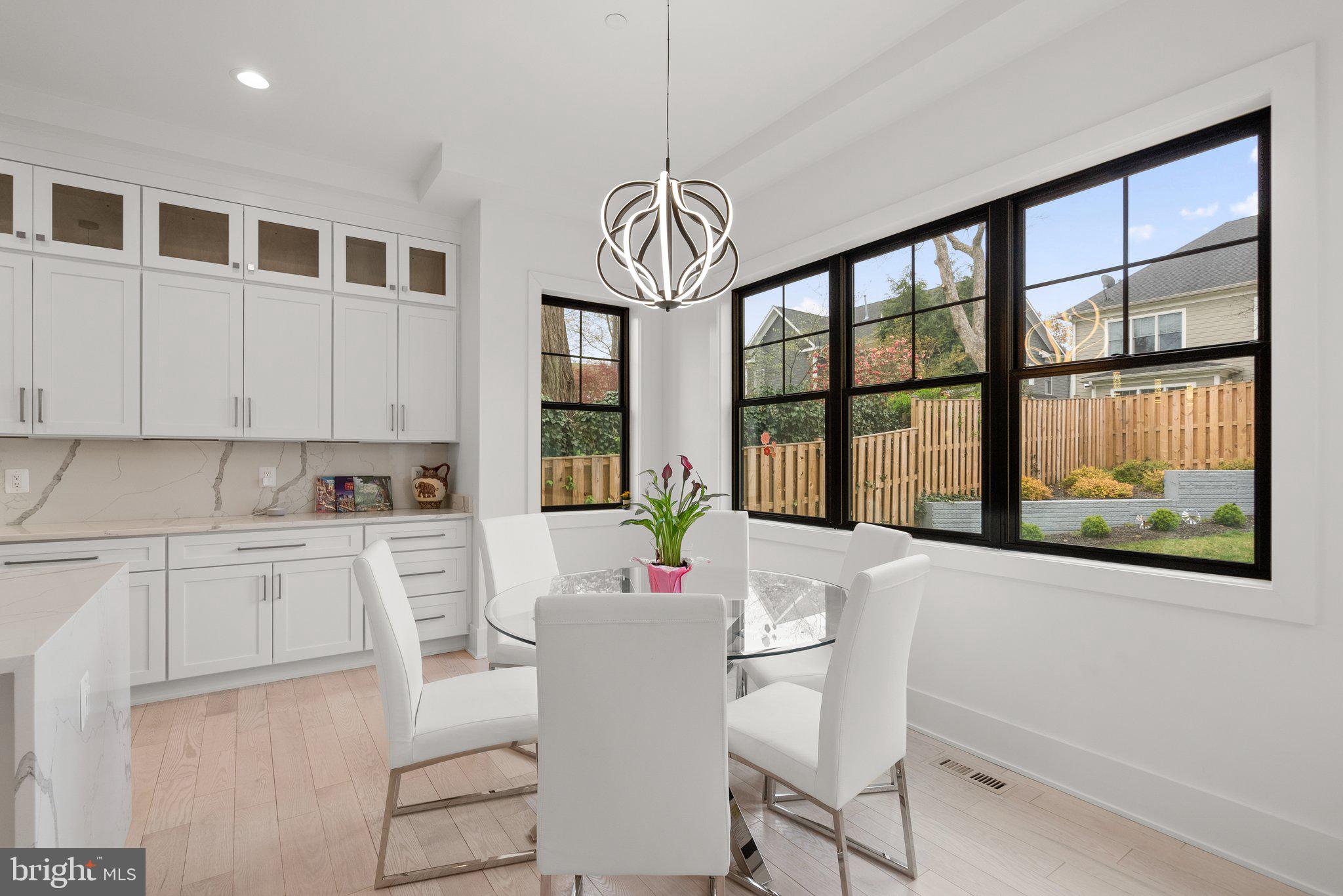 Real estate listing preview #18