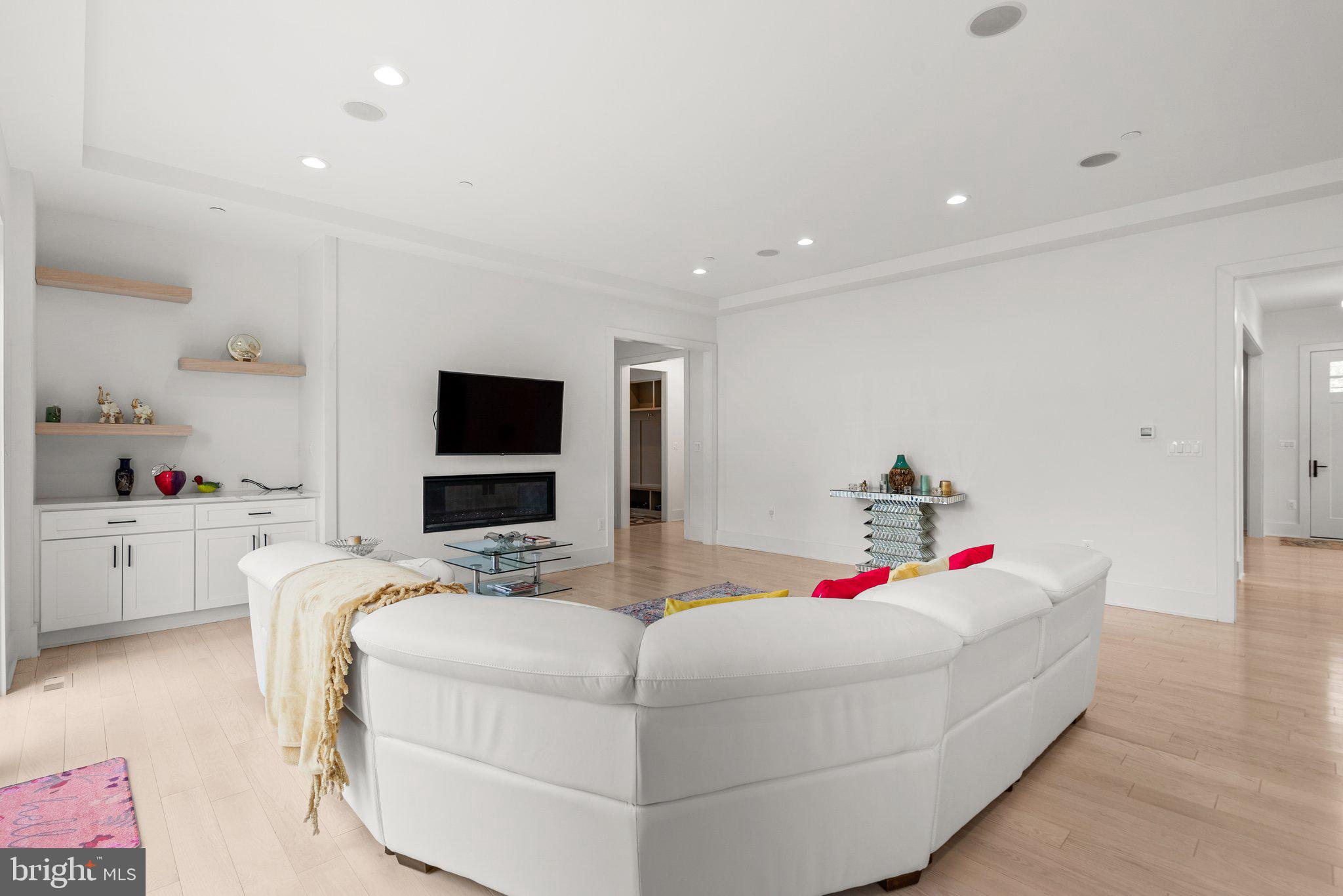 Real estate listing preview #20