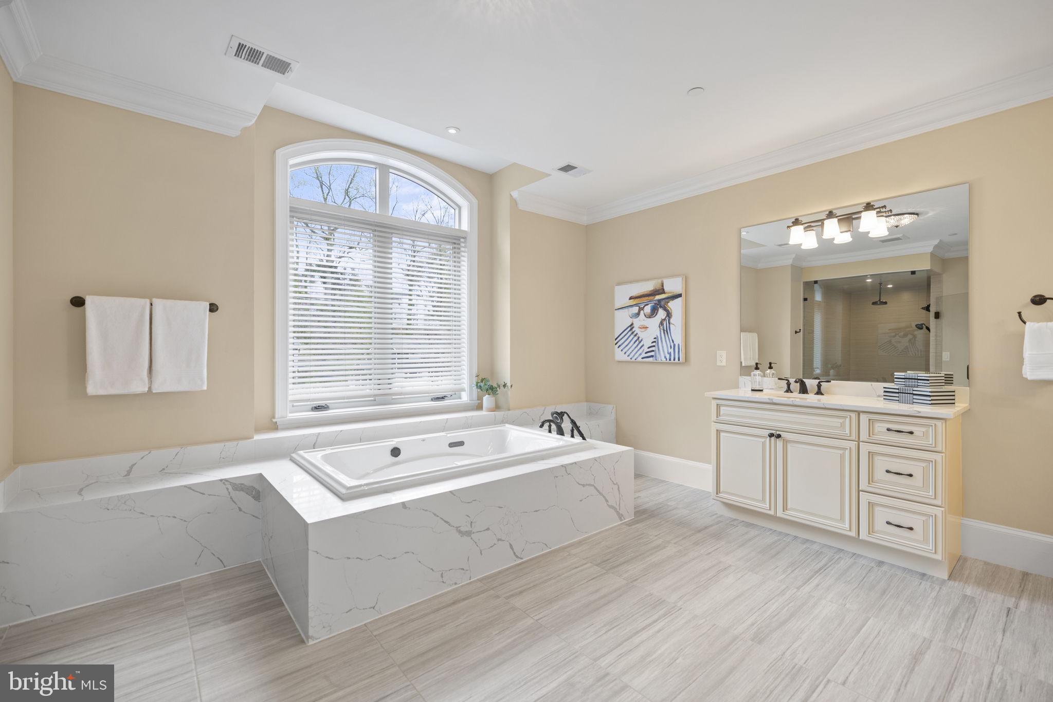 Real estate listing preview #34