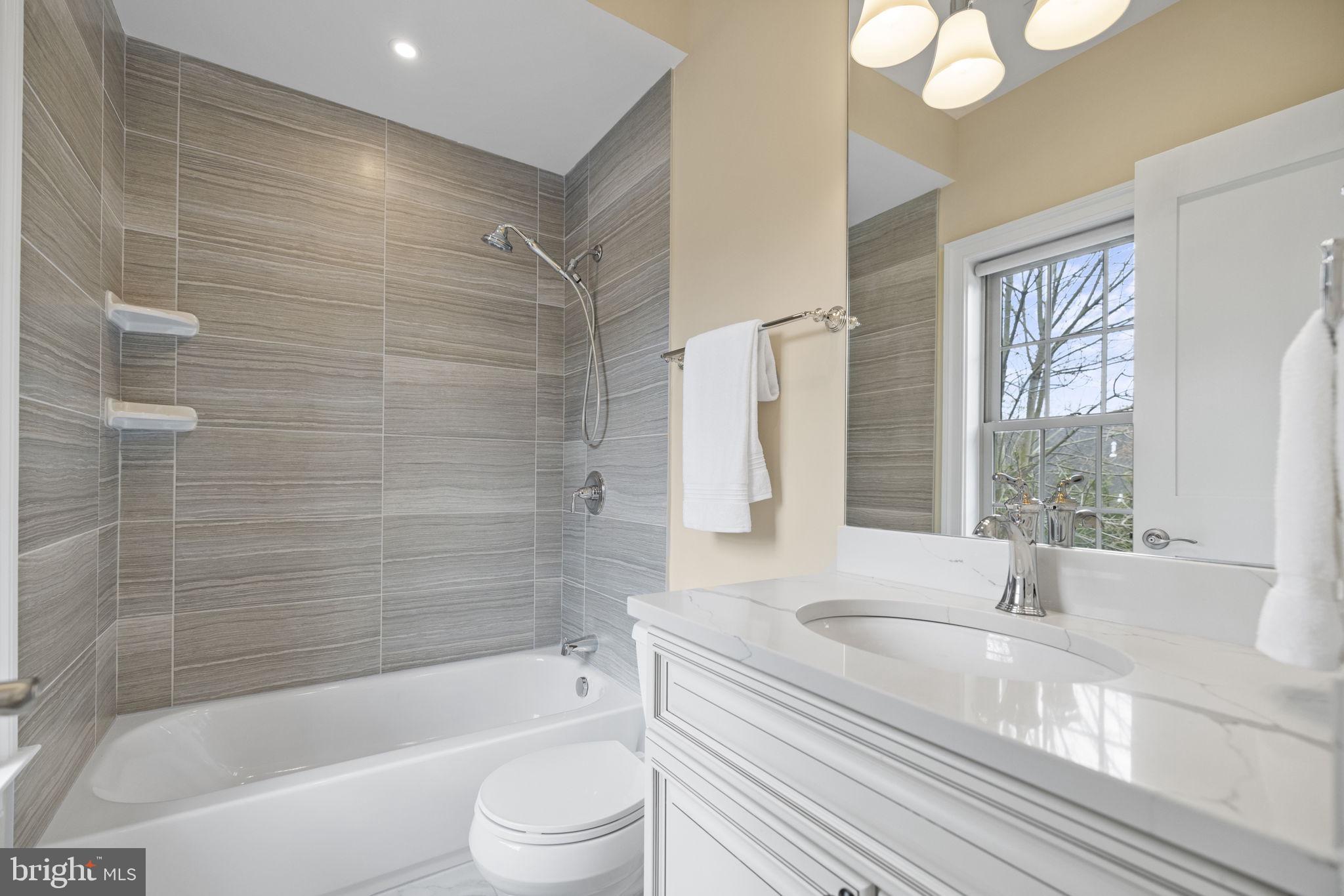 Real estate listing preview #42