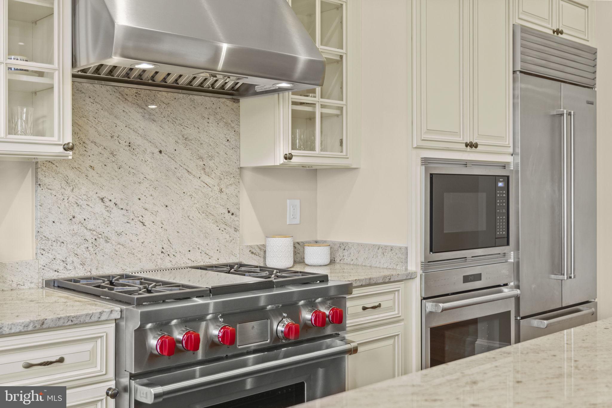 Real estate listing preview #11