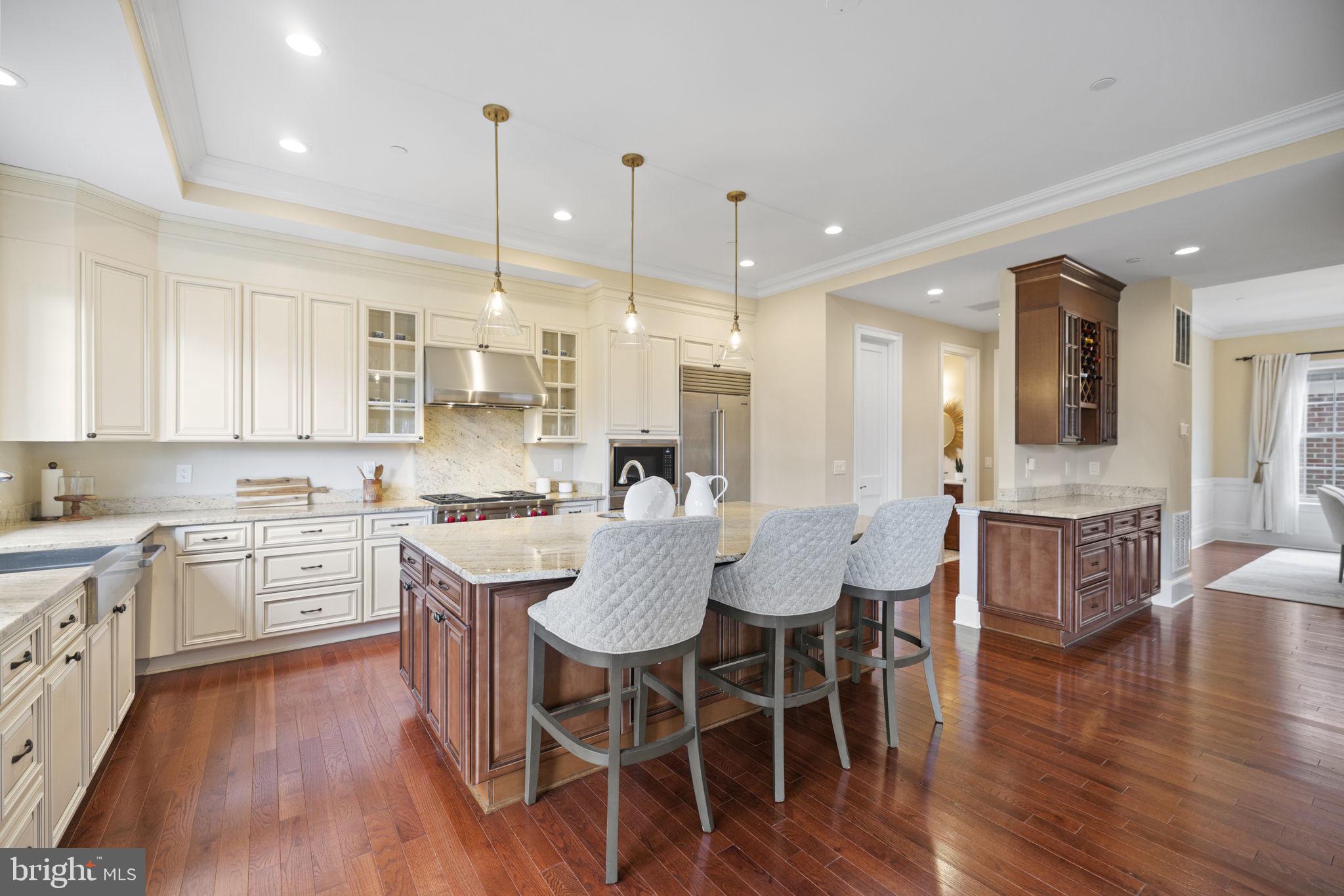 Real estate listing preview #14