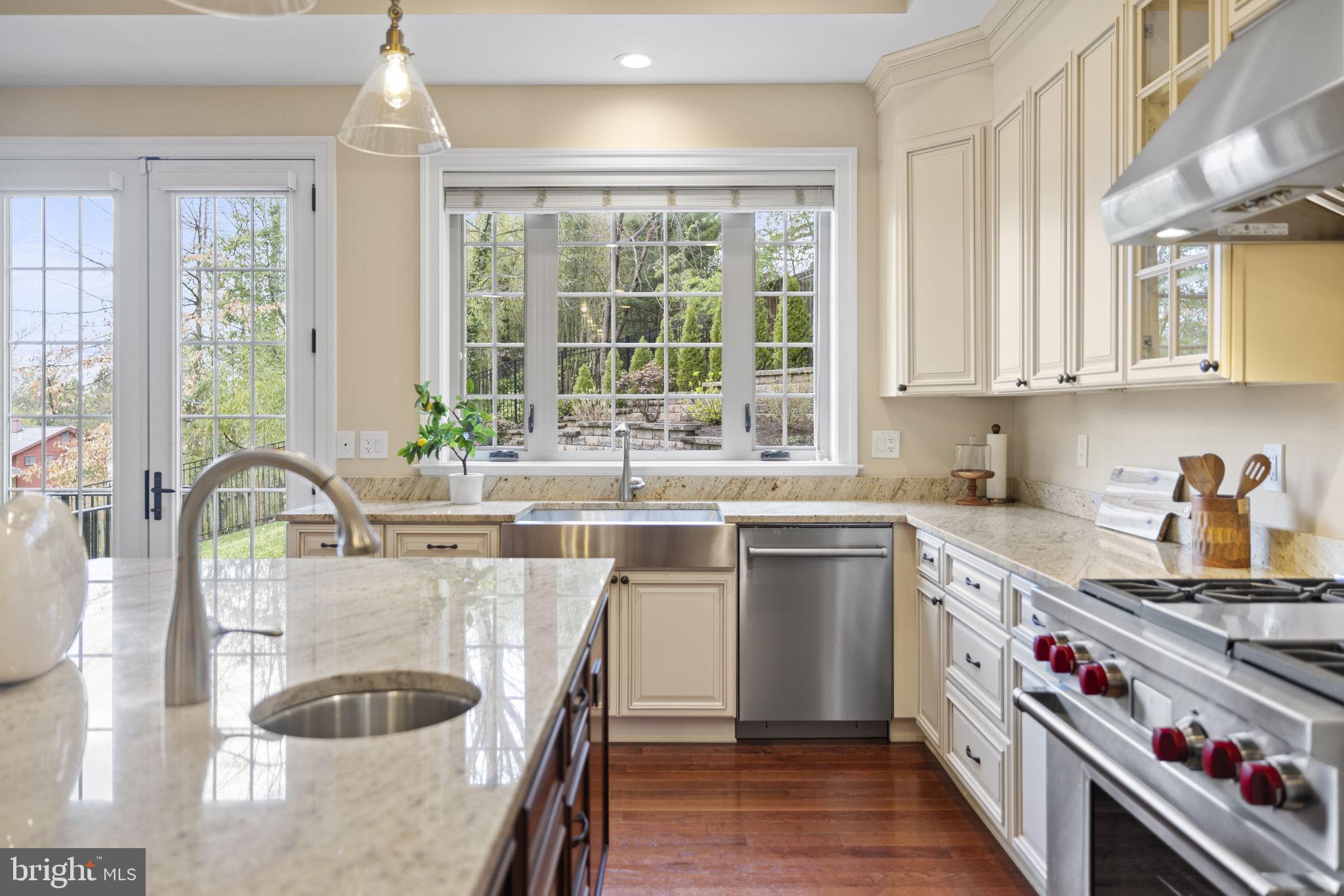 Real estate listing preview #13