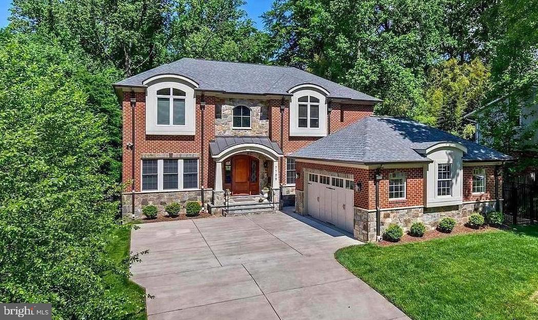 Real estate listing preview #1