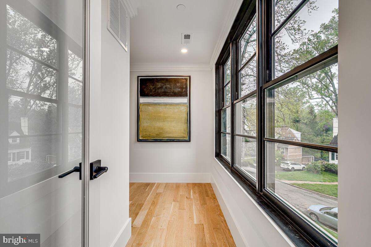 Real estate listing preview #15