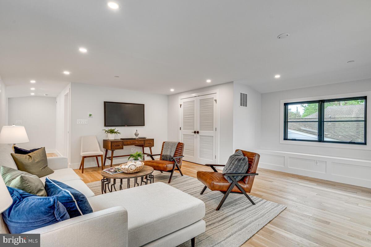 Real estate listing preview #33