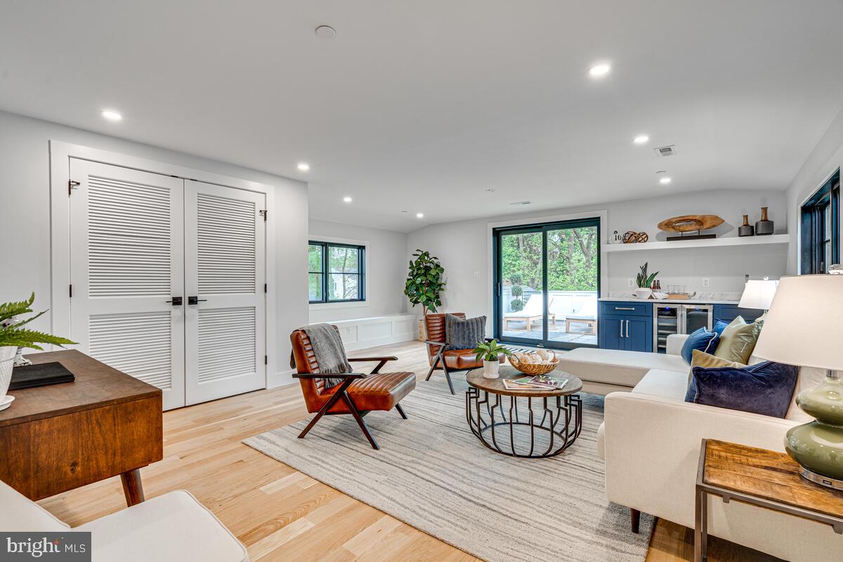 Real estate listing preview #28